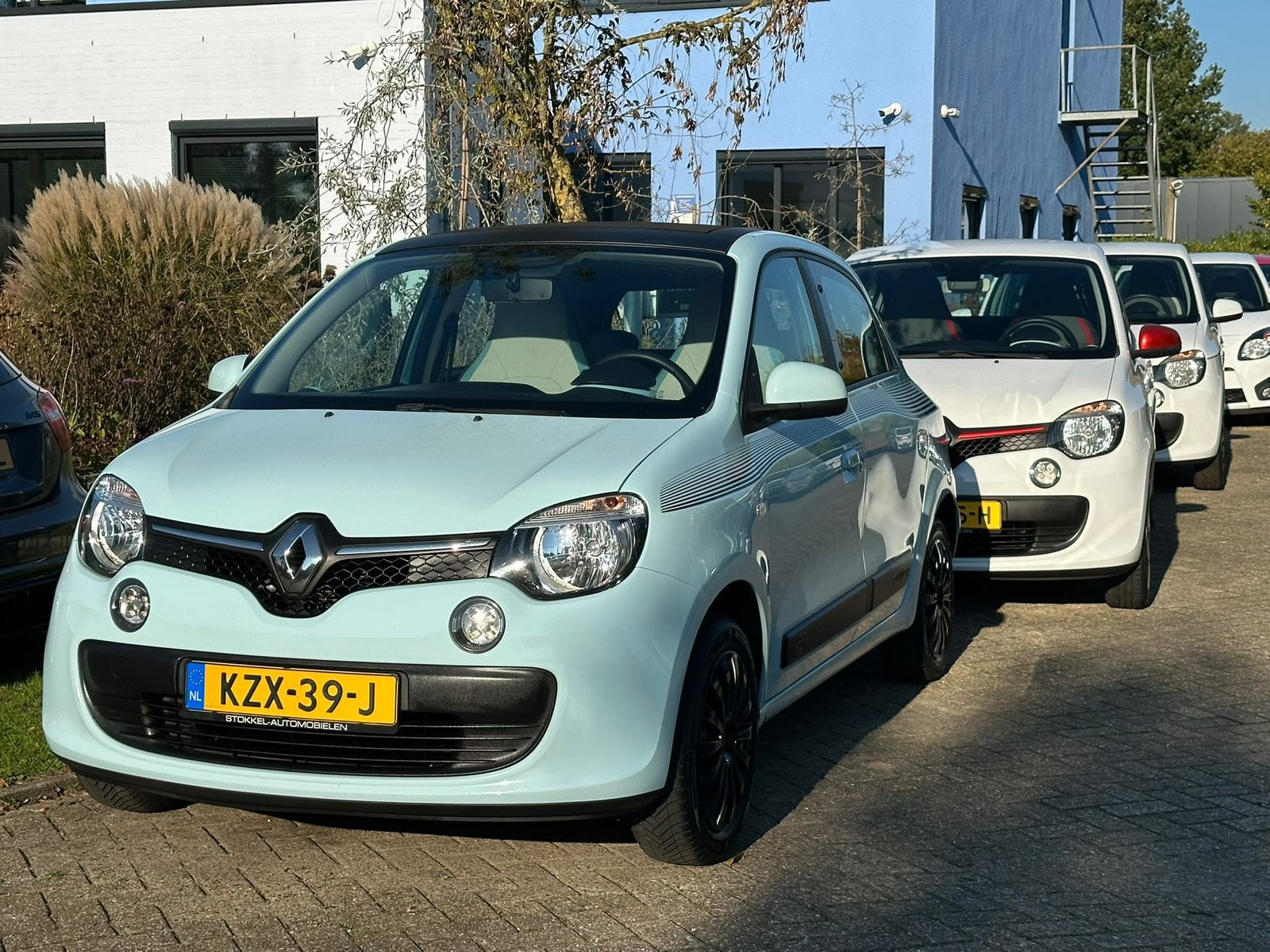 25 x Twingo twingo twingo specialist!  25 x Twingo✅, Auto's, Voorwielaandrijving, Euro 5, Twingo, Zwart