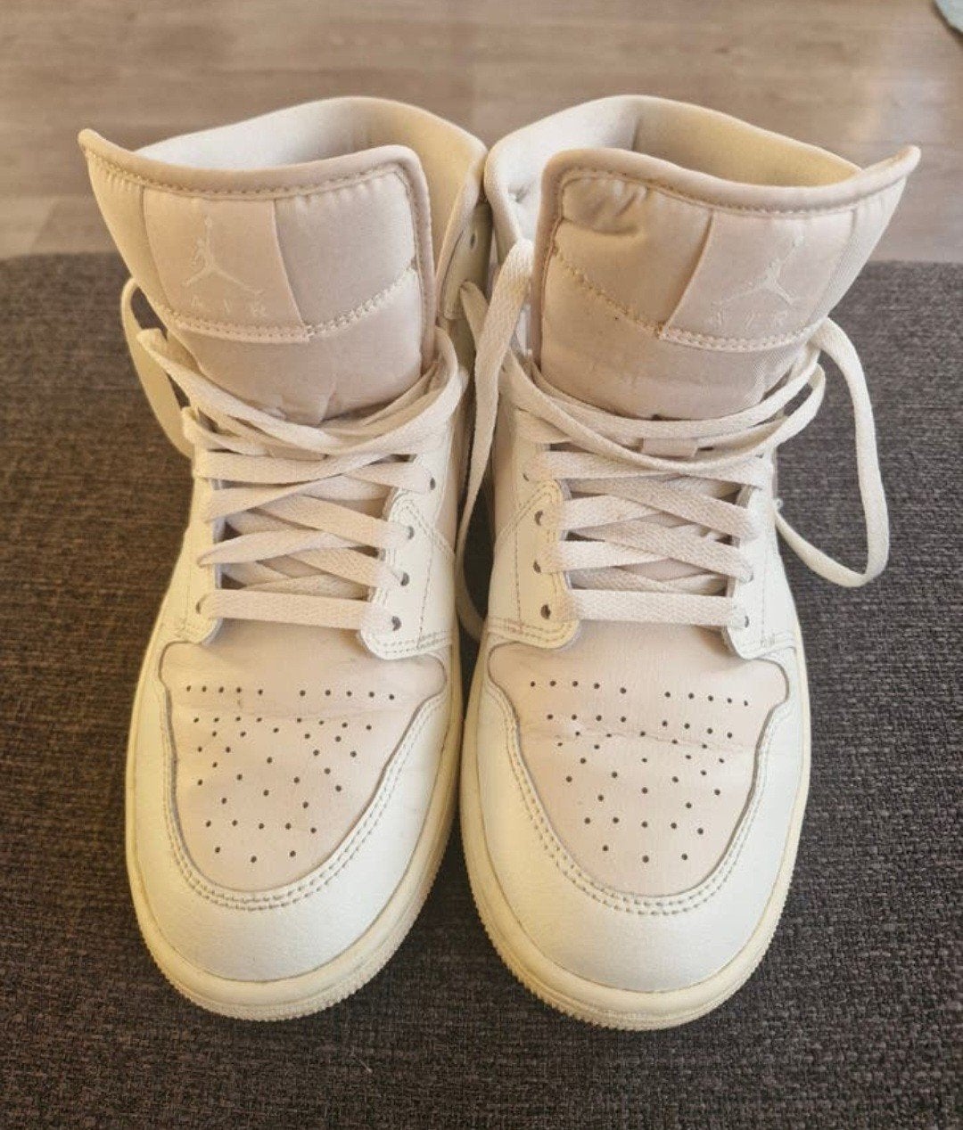 nike air jordan wit met lichtroze nieuw maat 40,5, Nike Air Jordan, Wit, Nieuw, Ophalen of Verzenden