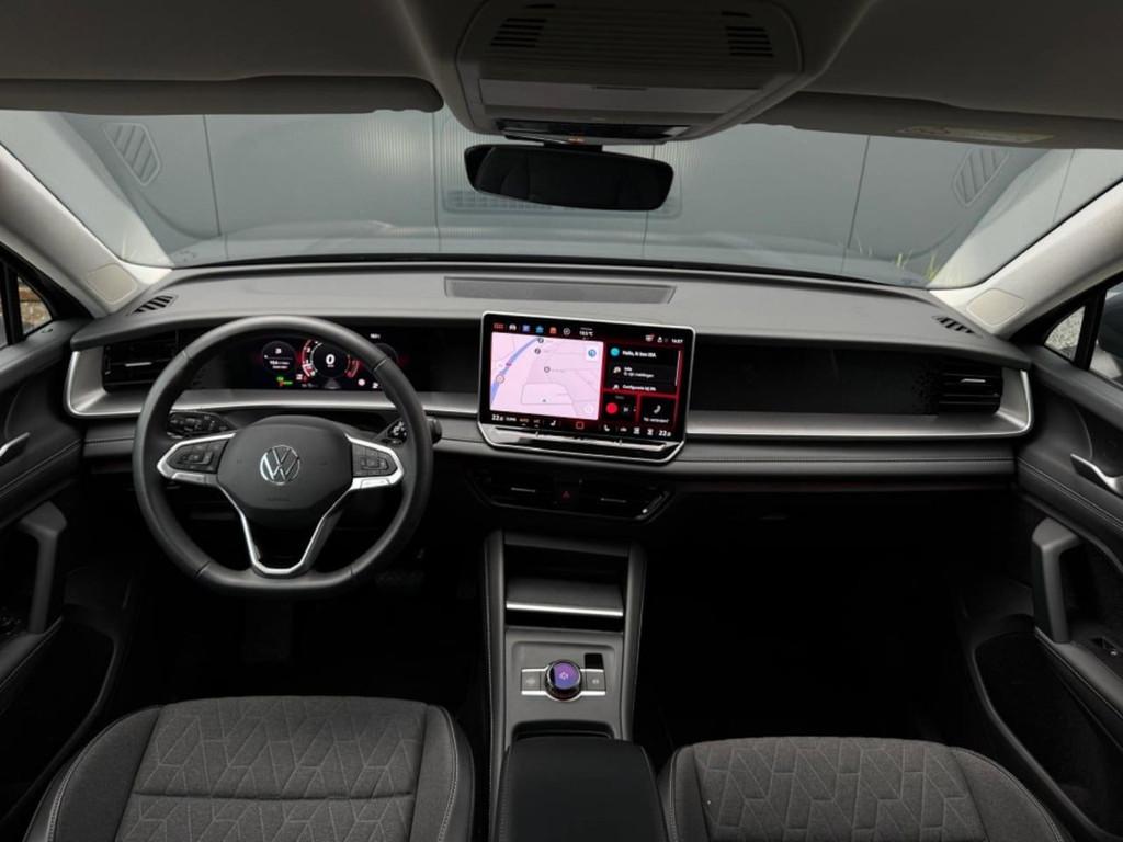 Volkswagen Tayron 1.5 eTSI Life | 7p | Trekhaak | 360 | IQ, Stof, Zwart, 4 cilinders, 7 stoelen