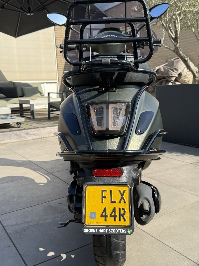 Vespa Sprint Brom - Full Options, Fietsen en Brommers, Scooters | Vespa, Ophalen, Overige modellen, Maximaal 45 km/u, Zo goed als nieuw