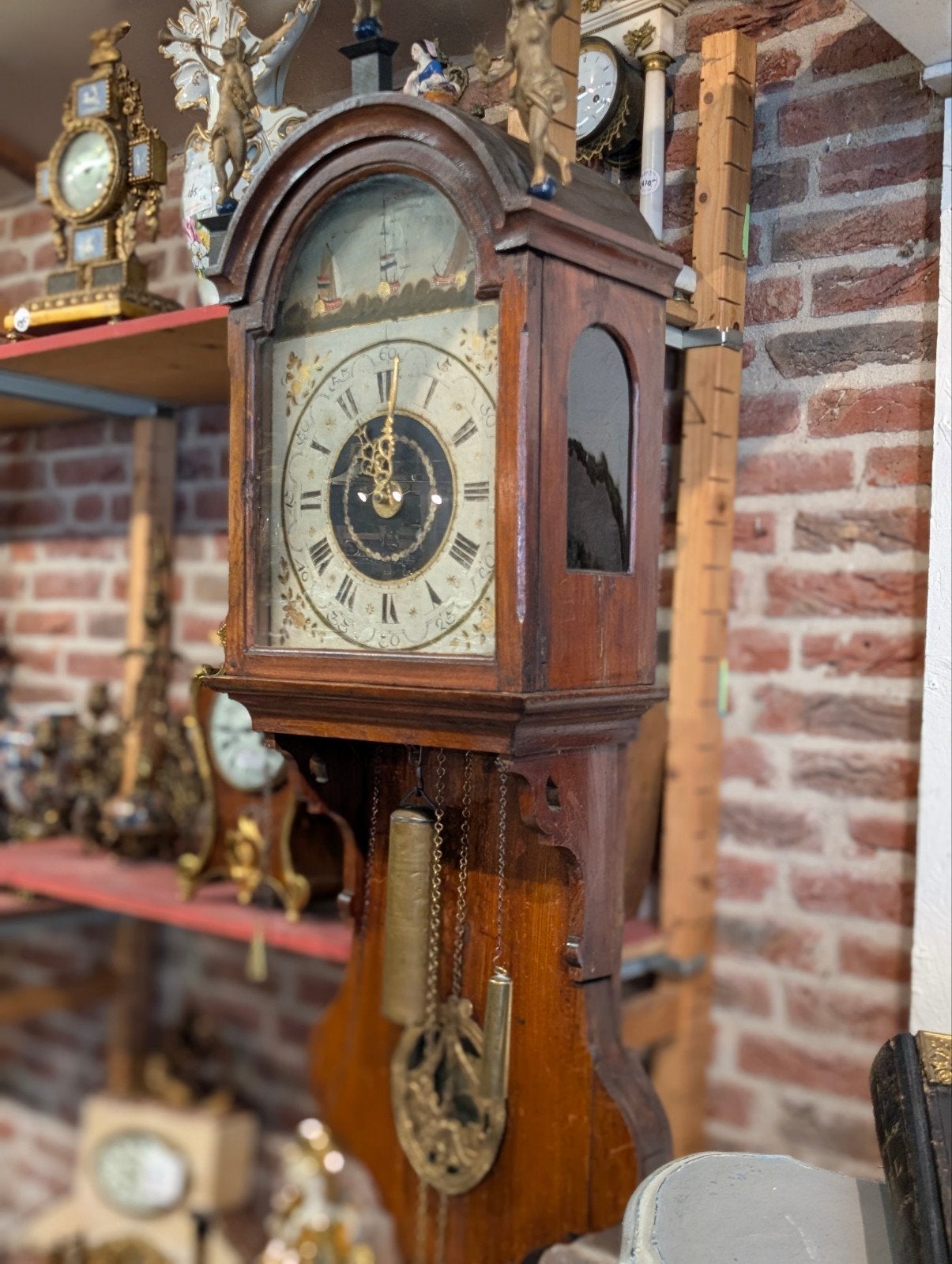Antieke Friese kortstaart. Houten beelden iepenhout €200., Ophalen
