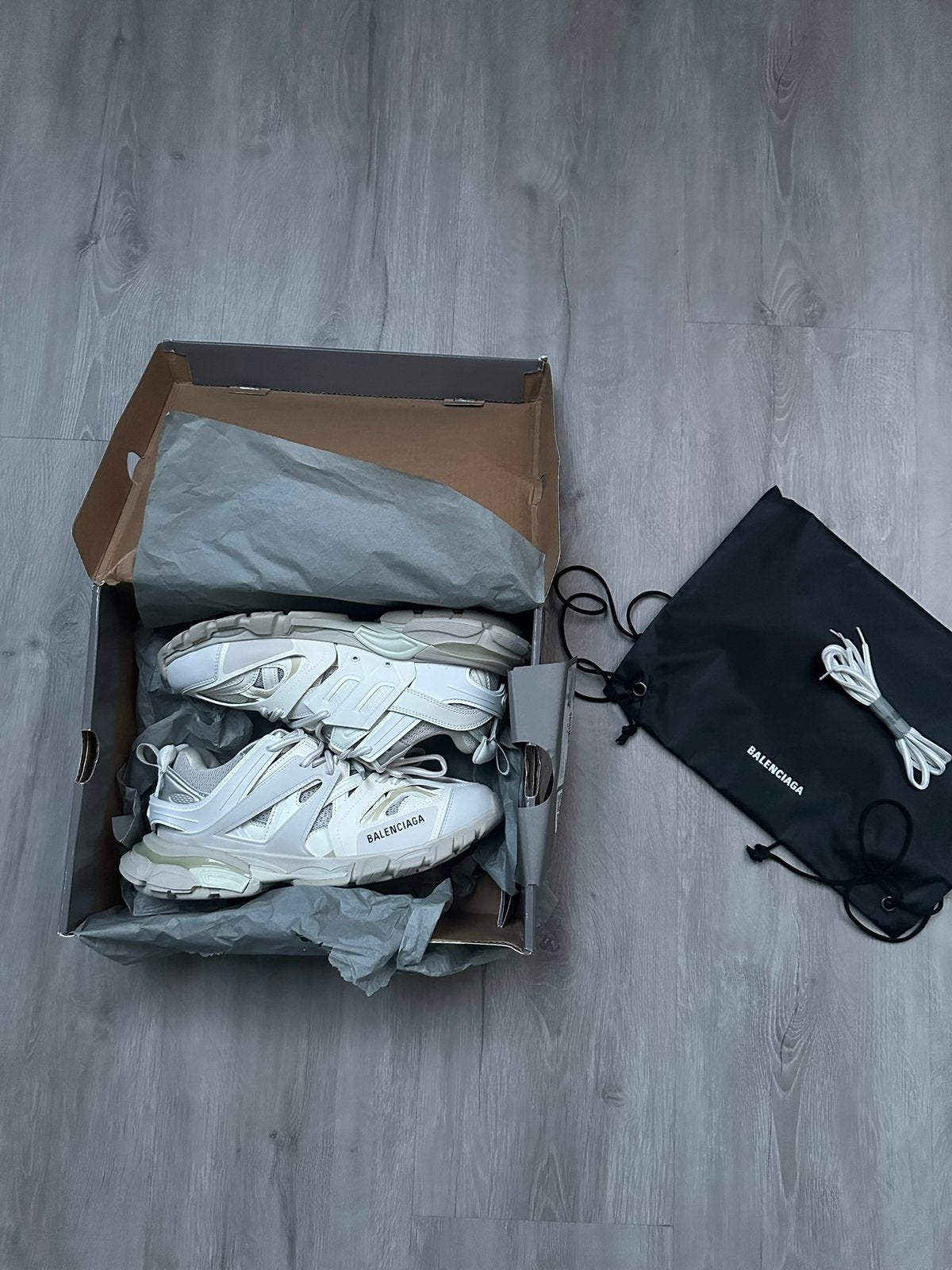 Balenciaga Tracks Wit Maat 42, Kleding | Heren, Wit, Nieuw, Ophalen of Verzenden, Sneakers of Gympen