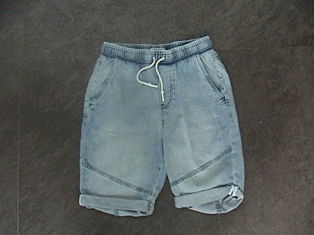 C&A CLOCKHOUSE korte blauwe spijkerbroek / jeans maat S, Blauw, W32 (confectie 46) of kleiner, Gedragen, C&A