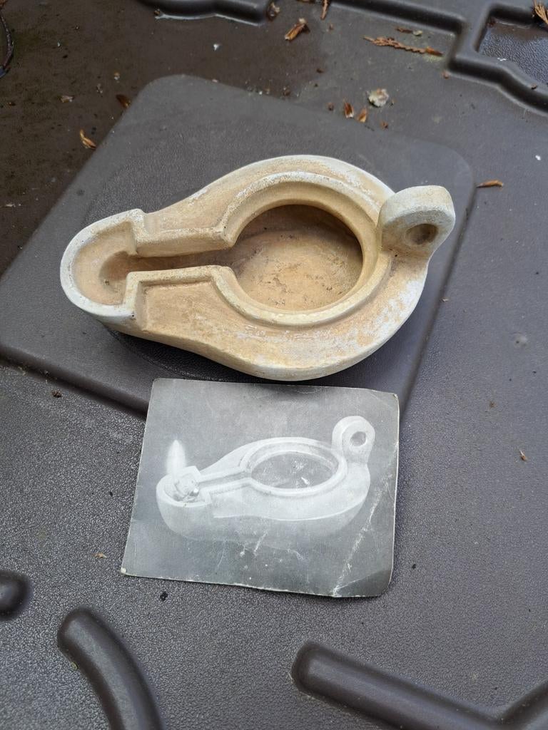 Oude olielamp van steen, Ophalen of Verzenden