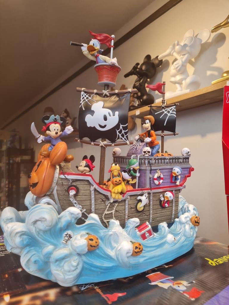 Disney Halloween Piratenschip Beeldje Mickey Donald Goofy, Ophalen of Verzenden, Nieuw