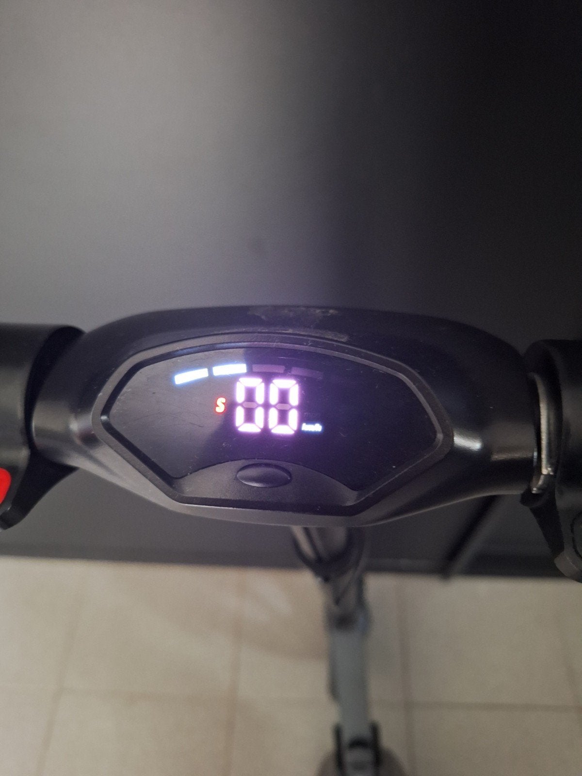 Elektrische step, Fietsen en Brommers, Ophalen, Zo goed als nieuw, Elektrische step (E-scooter)