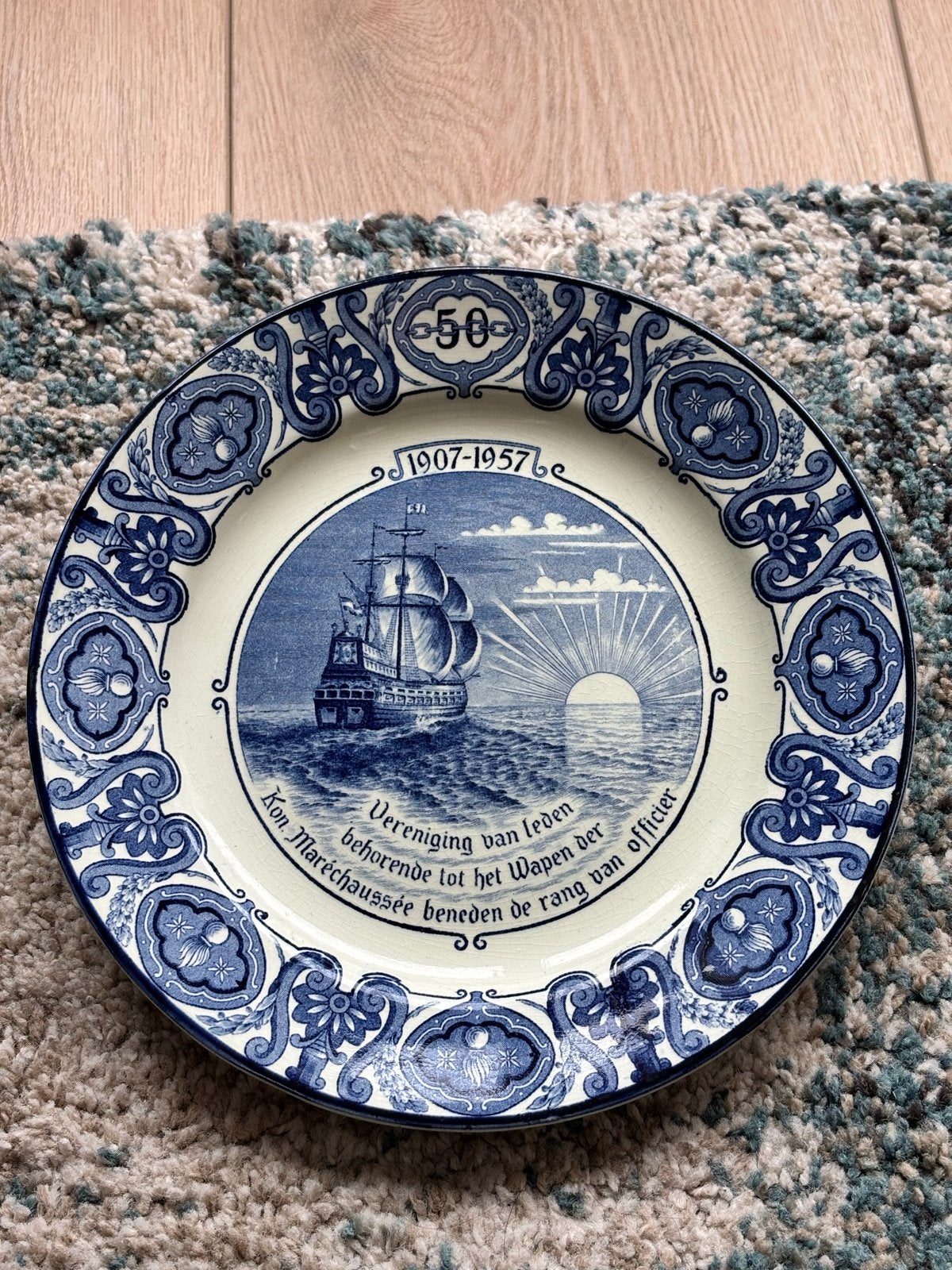 Delfts Blauw Gedenkbord Koninklijke Marechaussee 1907-1957, Ophalen of Verzenden