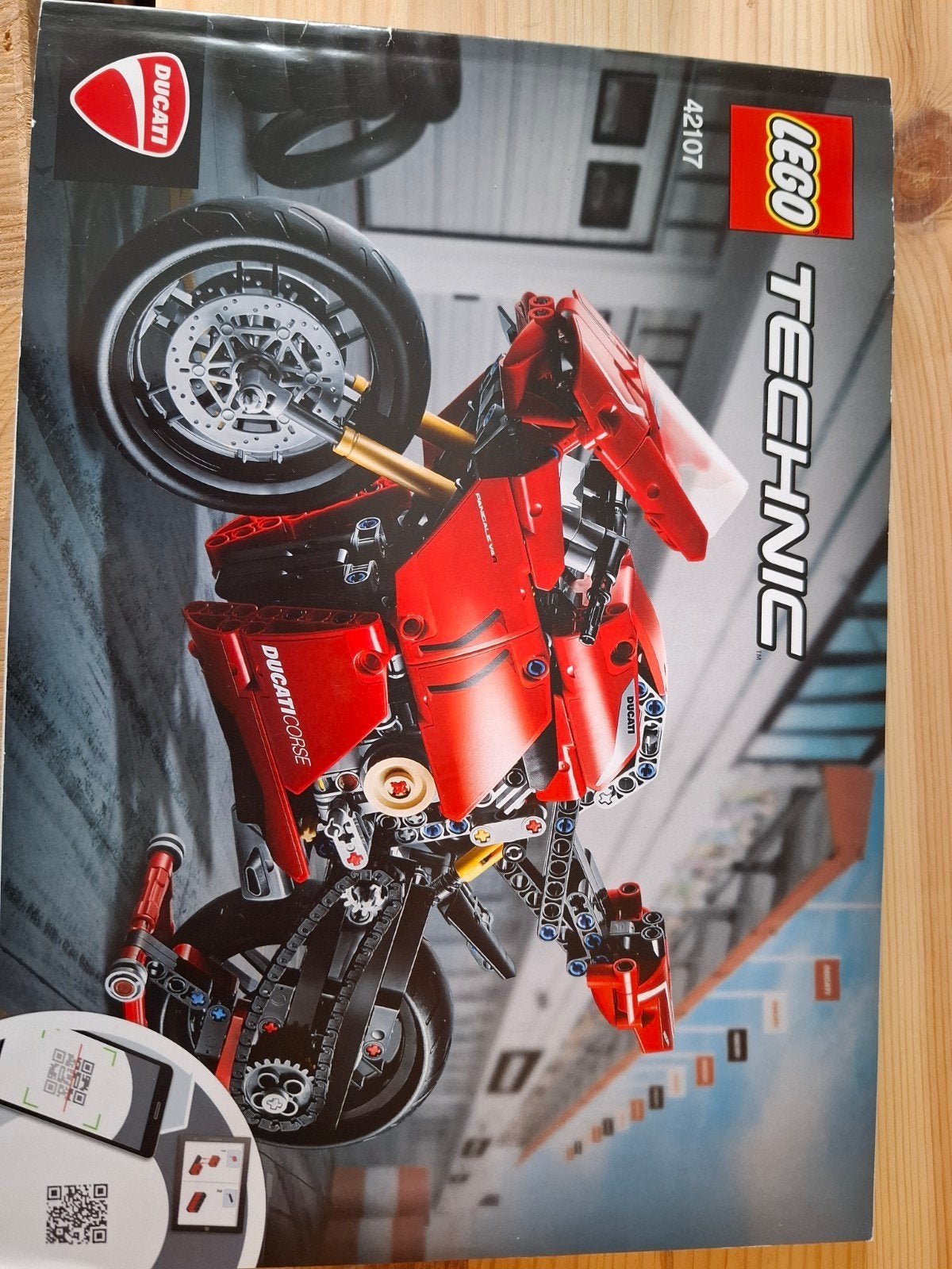 LEGO Technic Ducati Panigale V4 R - Zo goed als nieuw, Ophalen of Verzenden, Zo goed als nieuw