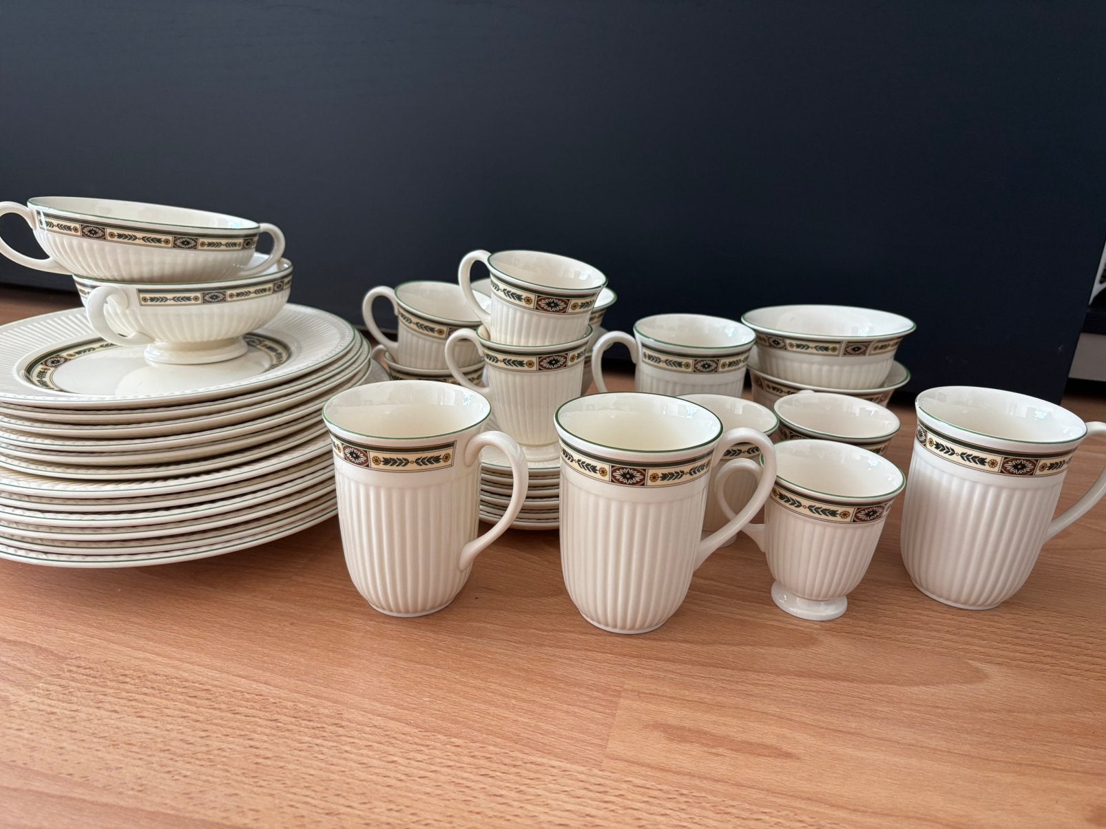 Wedgwood  Carlton servies – 29-delig, Ophalen