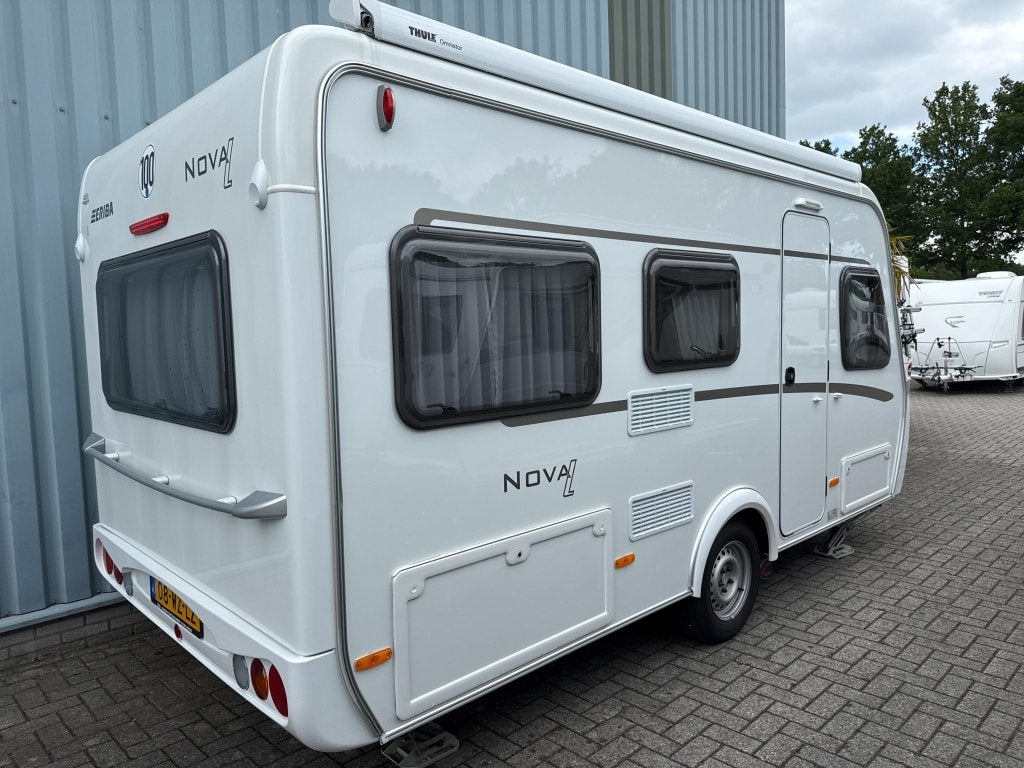 Eriba Nova Light 425 Luifel/Mover/1500 KG, Standaardzit, Schokbreker, Bedrijf, 750 - 1000 kg