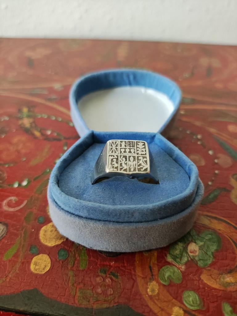 Mooie vintage zilveren Baskische zegelring, Antiek en Kunst, Verzenden