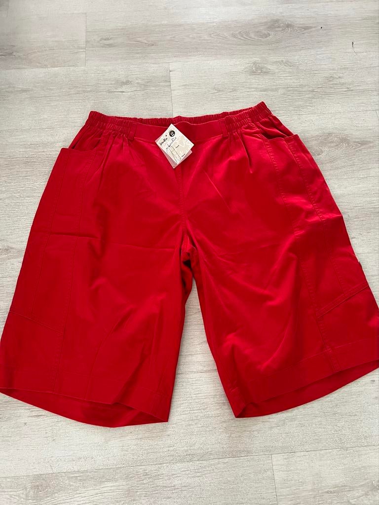 Rode Laurie shorts, maat 56,, Ophalen of Verzenden, Nieuw, Rood, Broek of Spijkerbroek