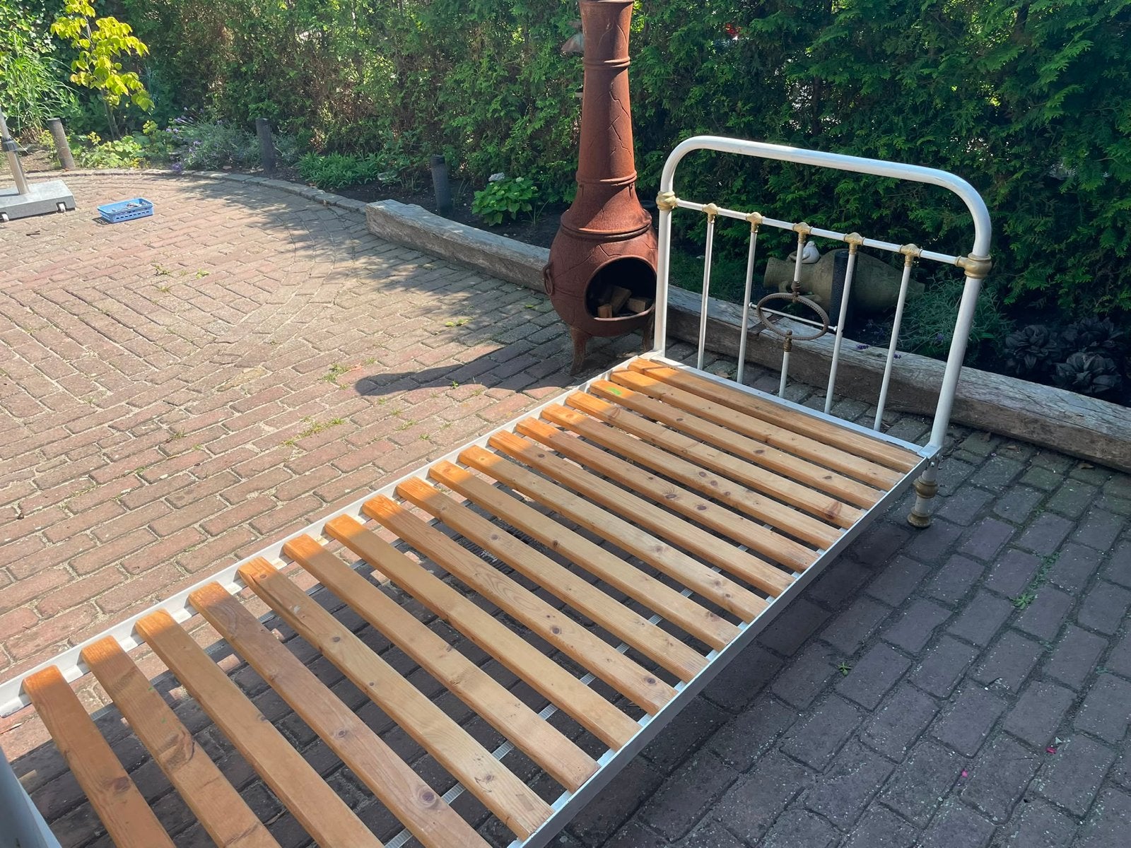 Antiek frans metalen bedframe met lattenbodem, Ophalen