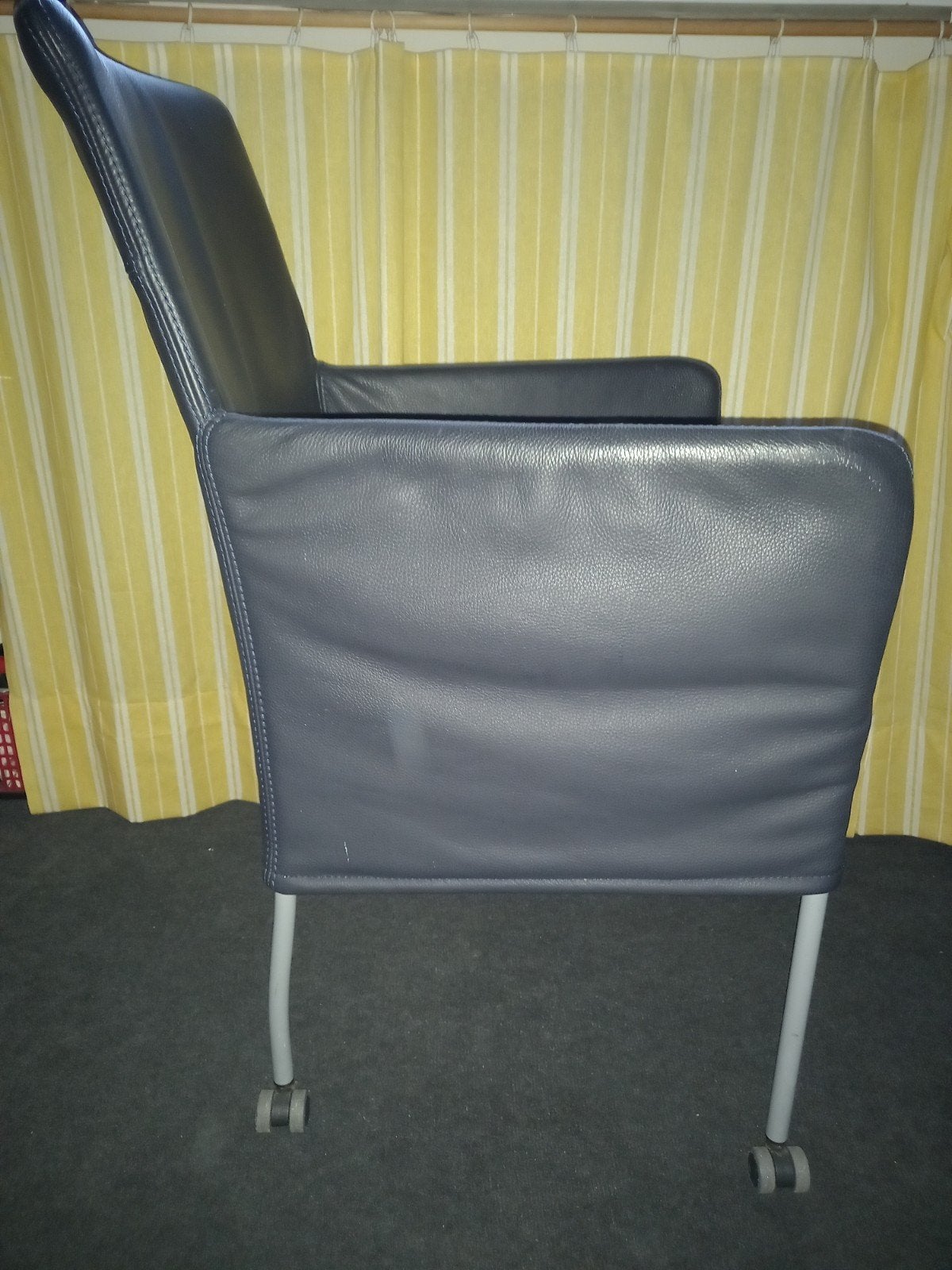 6 leren eetkamerstoelen op wieltjes, Ophalen, Gebruikt, Blauw, Leer