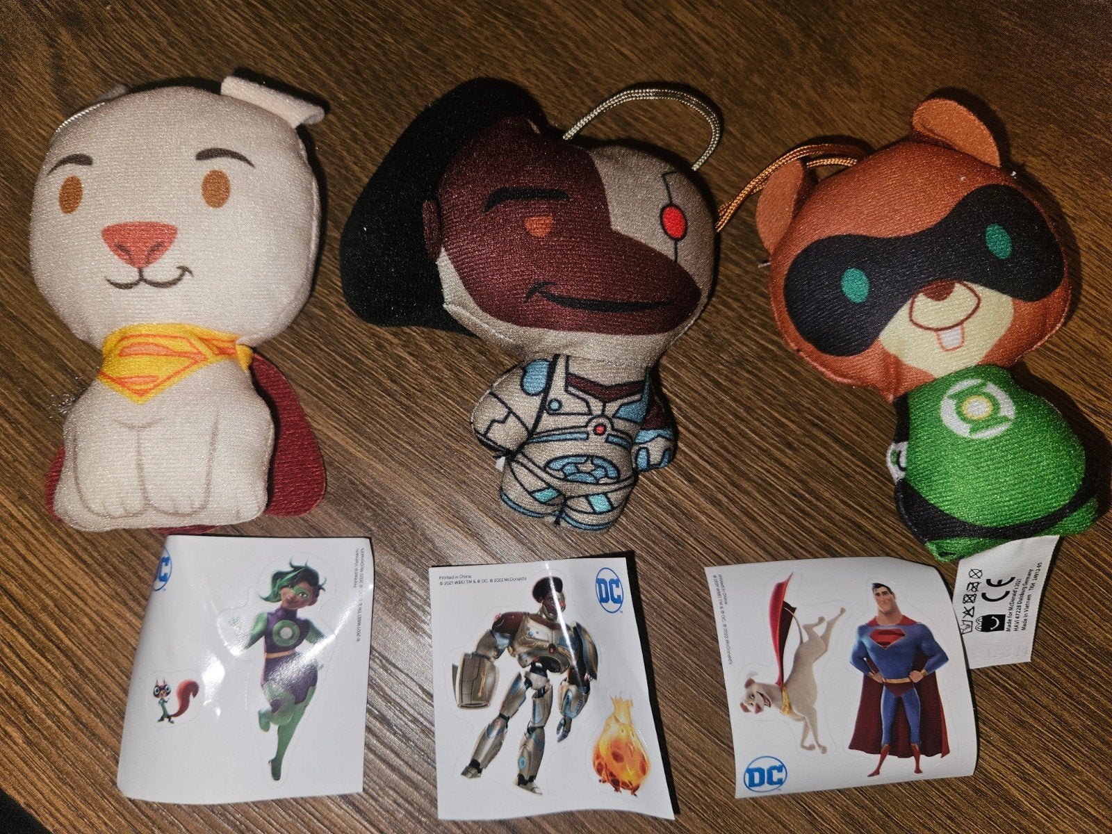 McDonald's DC Super Pets knuffels en stickers, Gebruikt, Overige merken, Overige karakters, Overige typen
