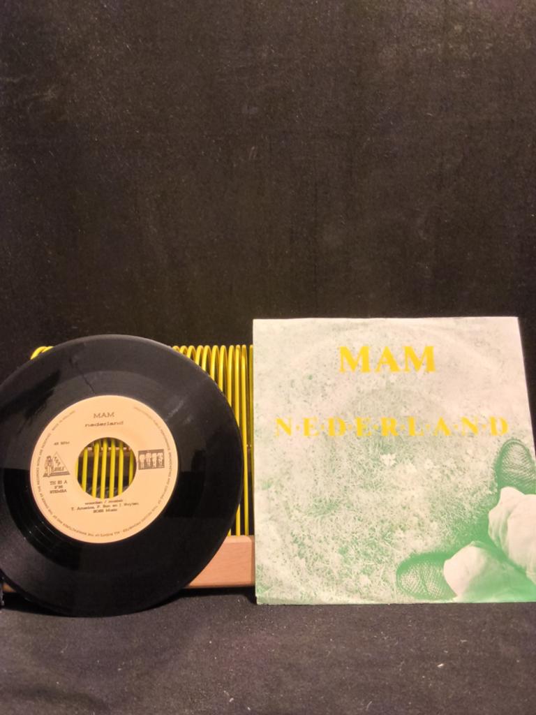 MAM. Nederland.  Vaste prijs €2., Ophalen of Verzenden, Zo goed als nieuw, 7 inch, Poprock