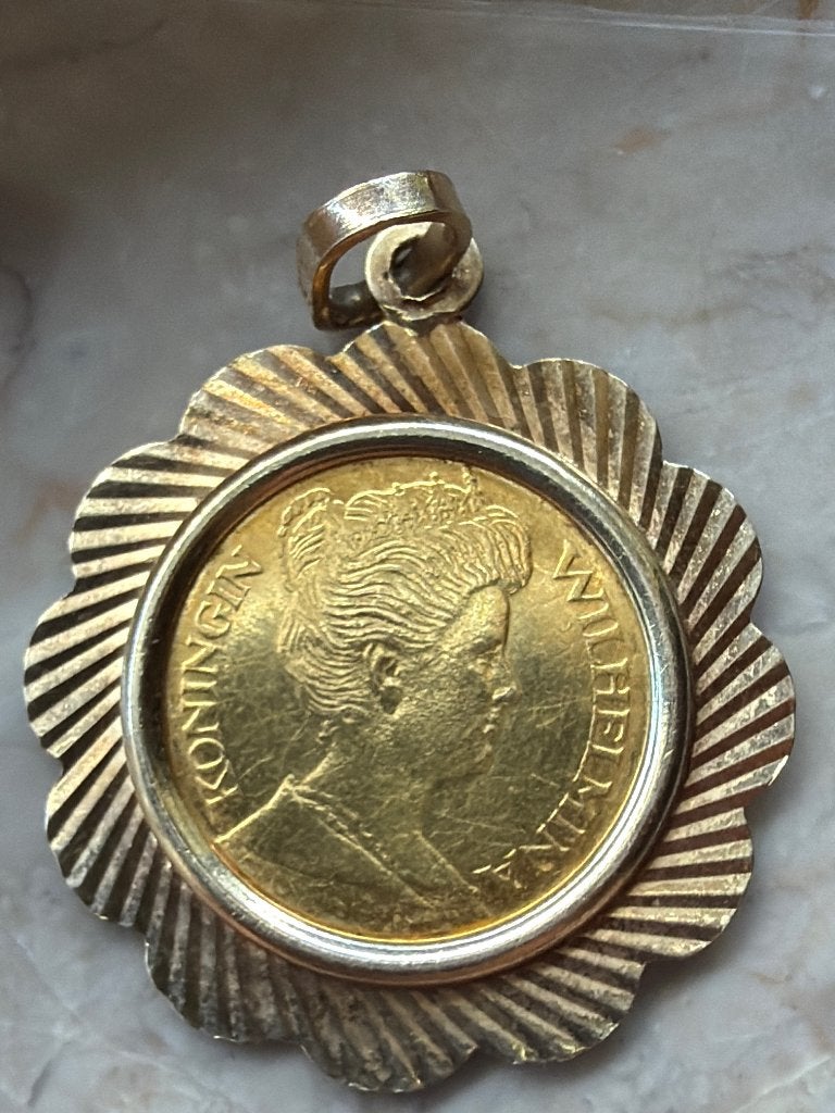 gouden vijfje in hanger 14k goud, Ophalen of Verzenden, Zo goed als nieuw, Goud, Goud