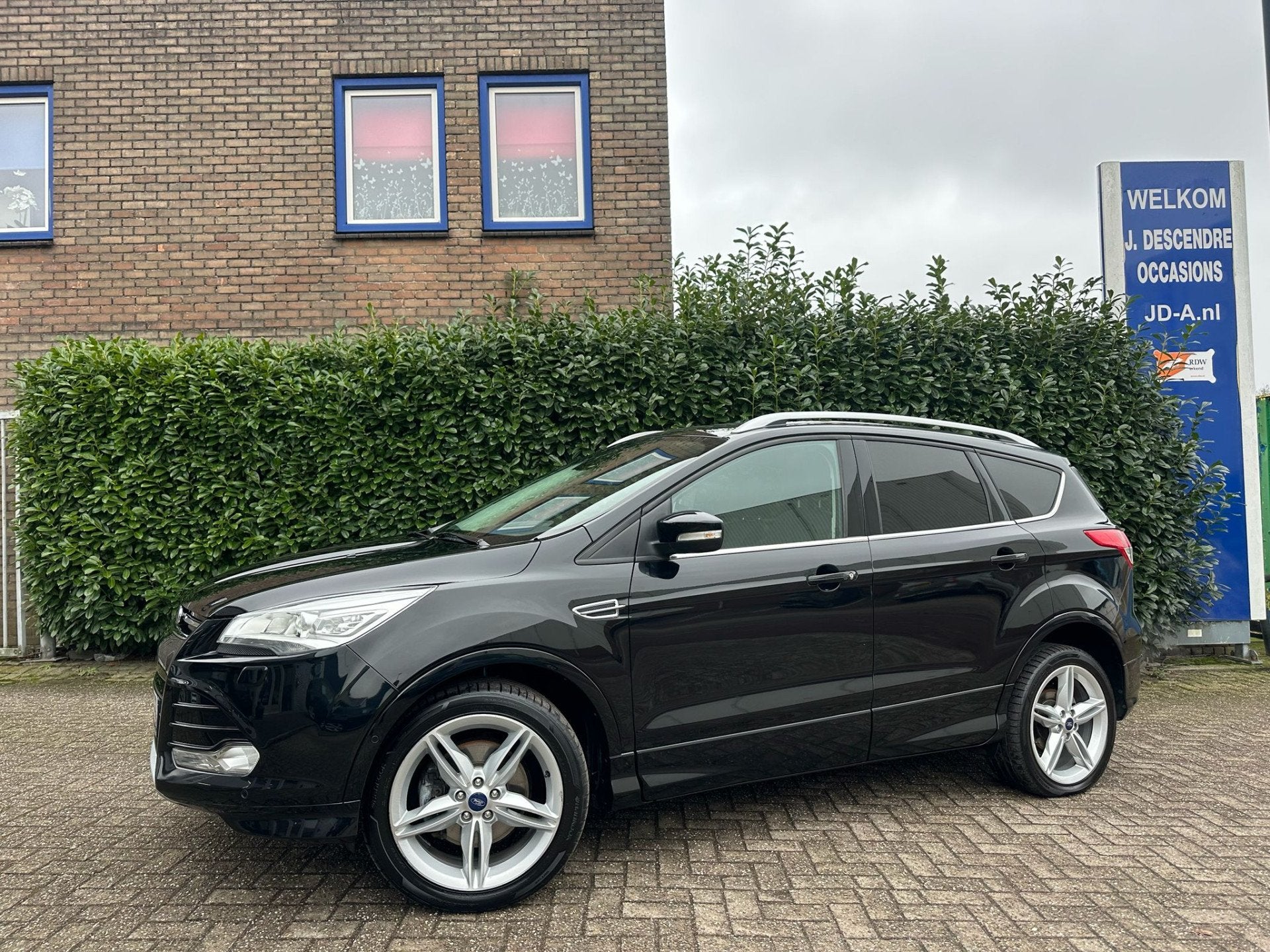 Ford Kuga 1.6 ST-Line 4WD Climate C, Cruise C, Panoramadak,, Auto's, Ford, Gebruikt, Zwart, 4 cilinders, Met garantie (alle)