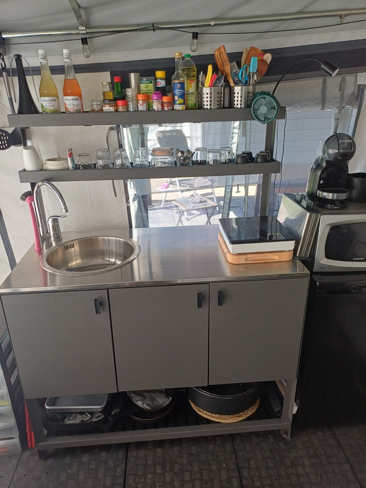 Buitenkeuken plus boiler en een bij passend rek., Ophalen, Nieuw