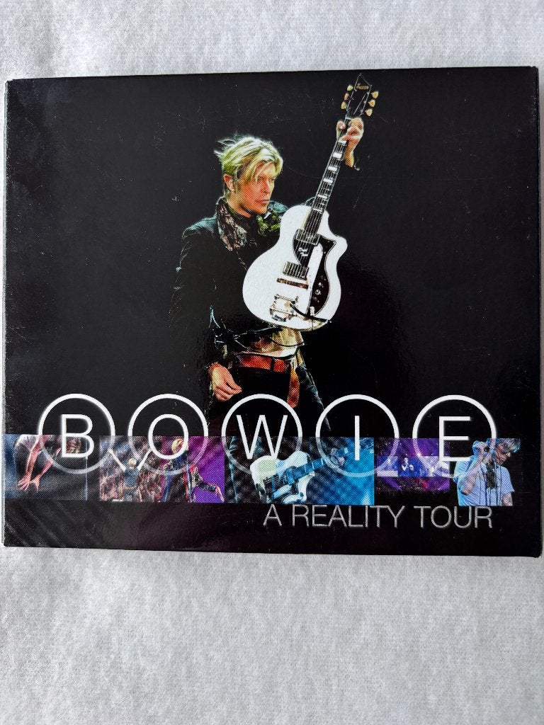 David Bowie "A Reality Tour", 88697588272 SONY MUSIC 2009., Ophalen of Verzenden, Zo goed als nieuw, Live-album, Inclusief boekje