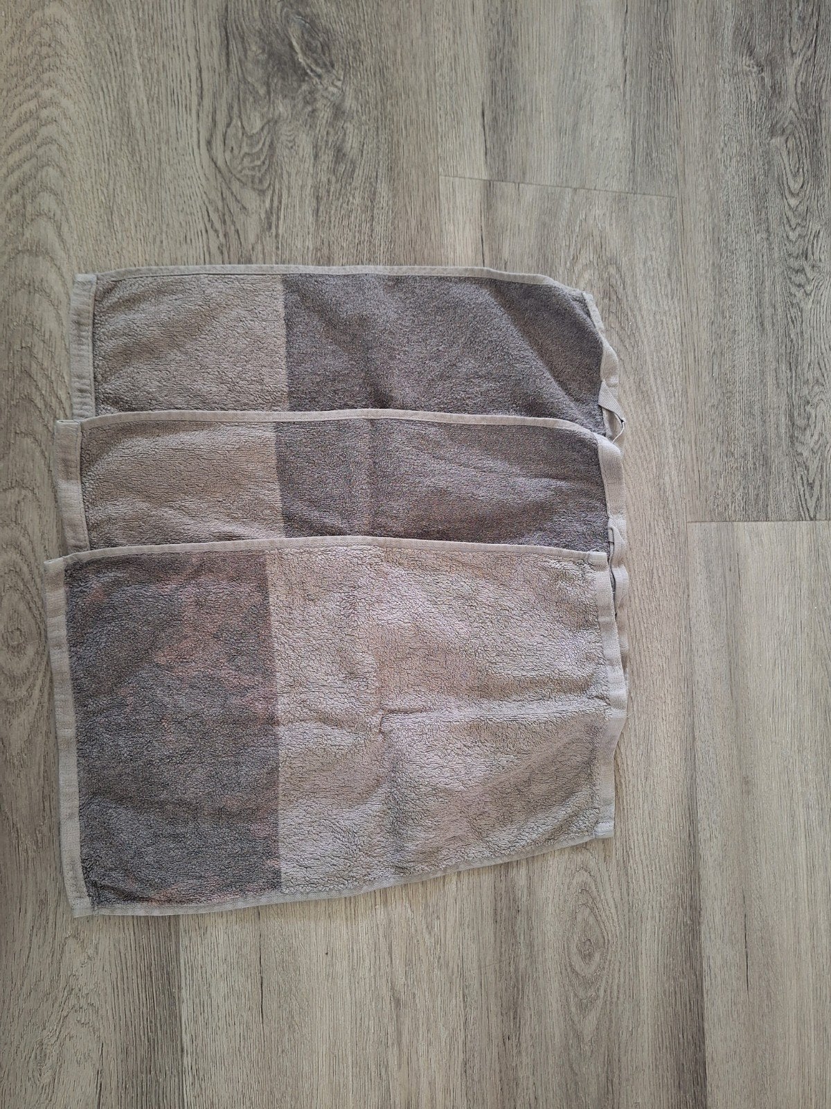Set van 3 gebruikte grijze handdoeken, Ophalen of Verzenden, Gebruikt, Meerkleurig, Handdoek