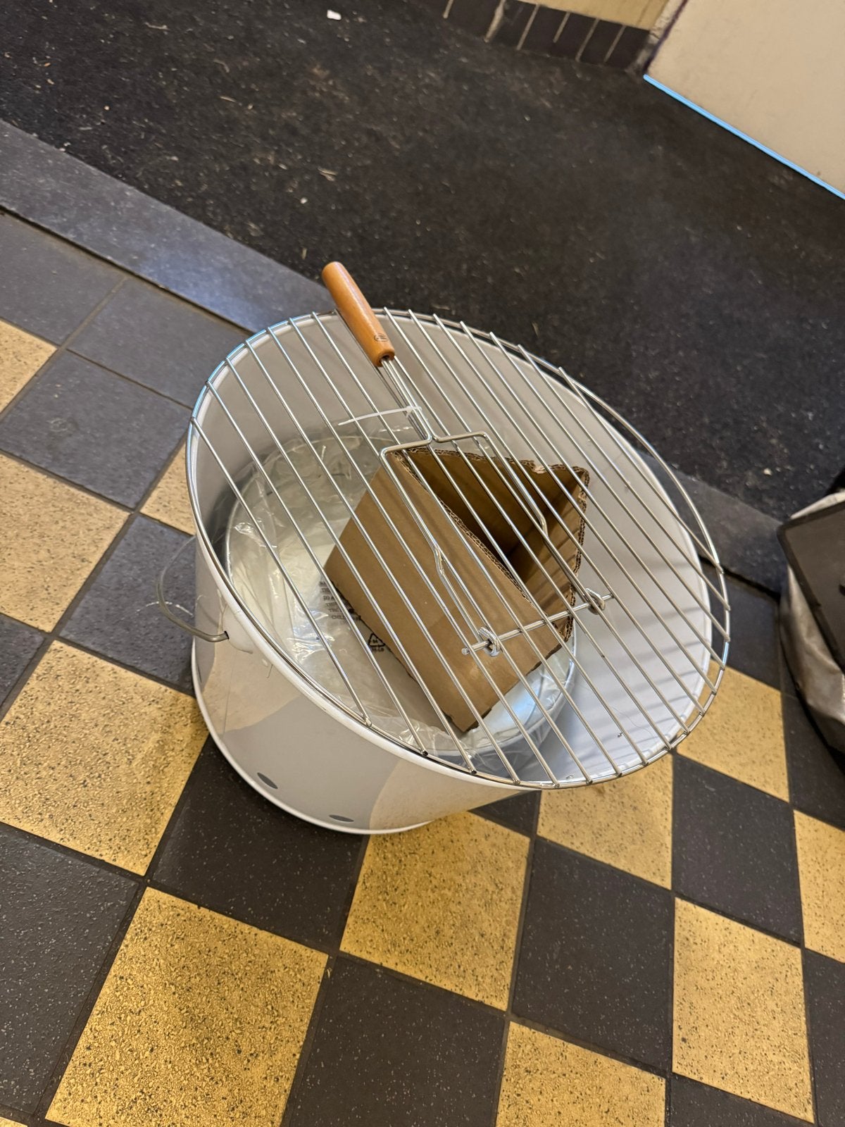 Kleine, nieuwe BBQ - Ideaal voor balkon of camping, Tuin en Terras, Elektrische barbecues, Ophalen, Nieuw