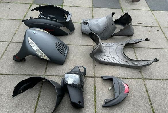 Kappen piaggio zip, Ophalen, Zo goed als nieuw, Benzine, Zip