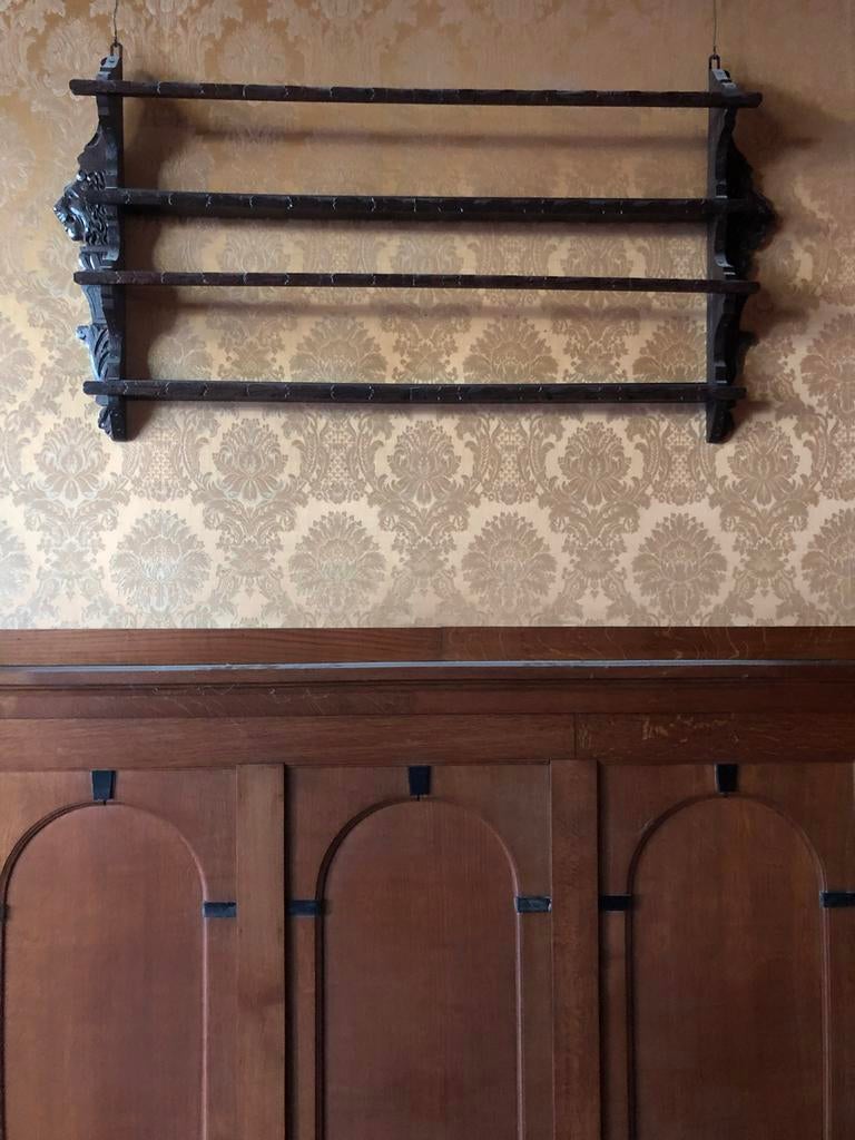 19de eeuws eikenhouten bordenrek houtsnijwerk > delfts blauw, Antiek en Kunst, Ophalen