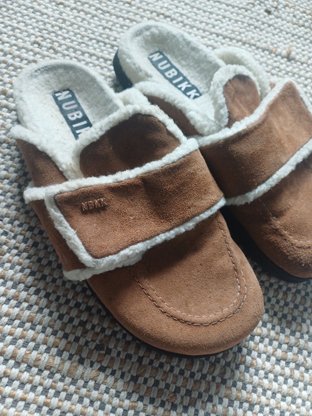 Nubikk pantoffels maat 41 sloffen instappers klompen ugg, Nubikk, Bruin, Ophalen of Verzenden, Pantoffels of Sloffen