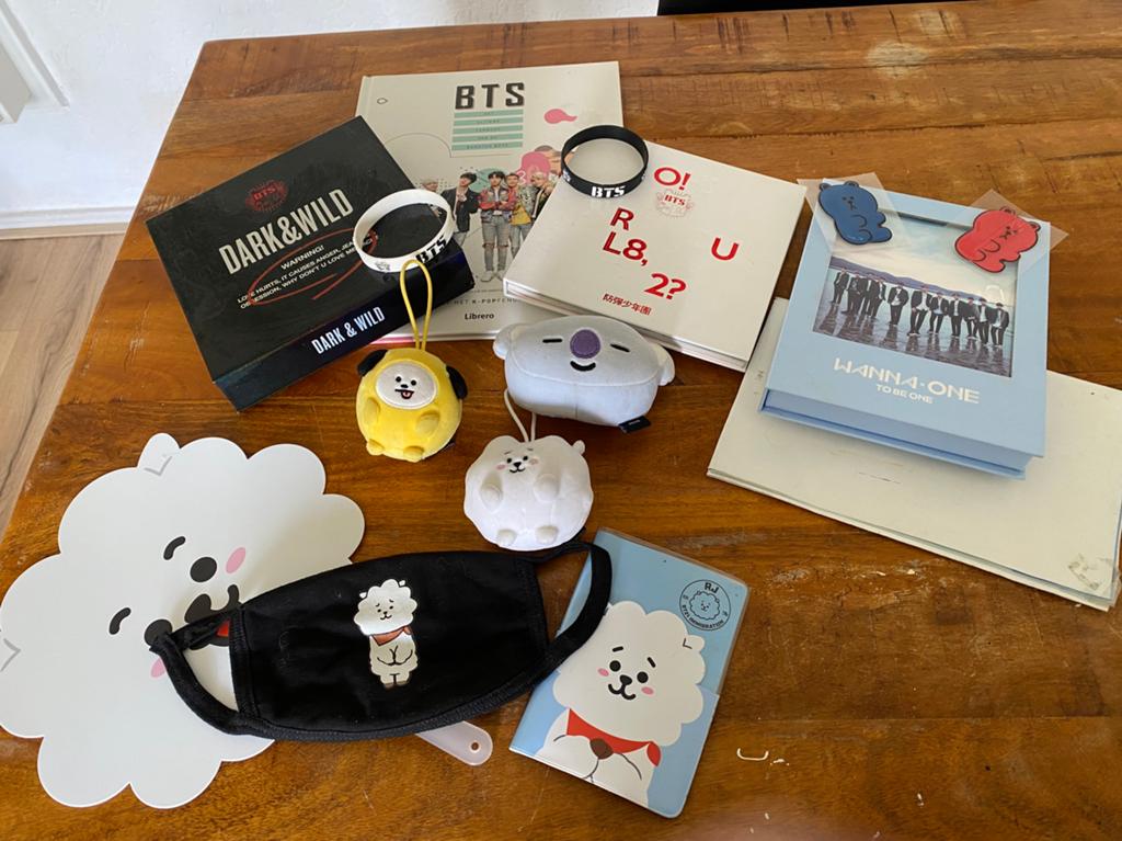 BTS kpop albums + wanna one album, Ophalen of Verzenden, Zo goed als nieuw