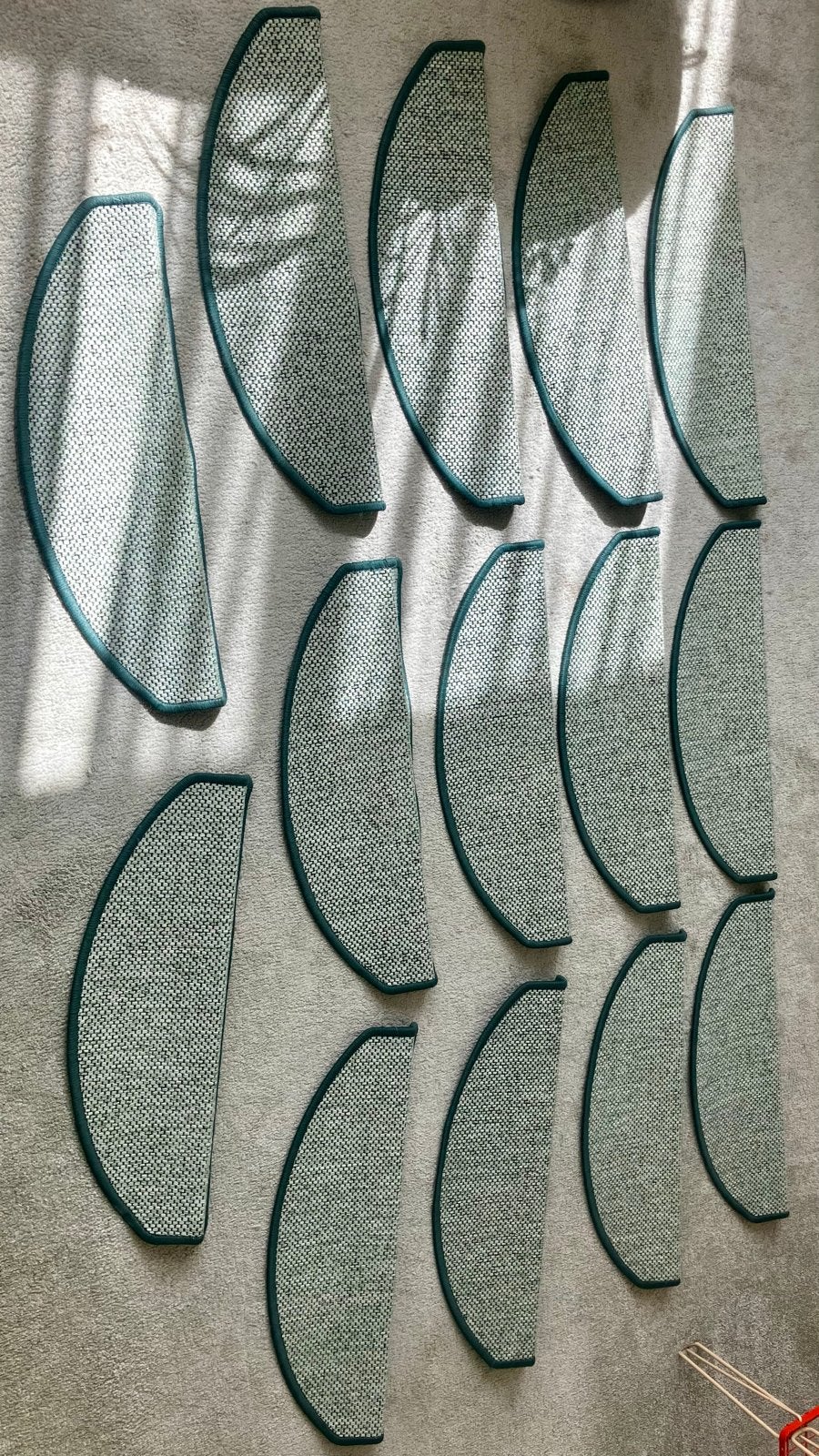14x halfronde trapmatten - groen/gemêleerd, Ophalen, Minder dan 50 cm, 50 tot 100 cm, Zo goed als nieuw