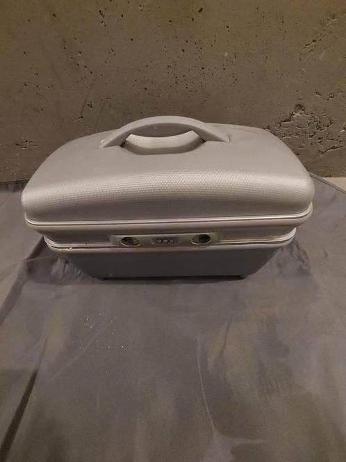 Grijze vintage beautybox, Ophalen of Verzenden, Gebruikt, Grijs