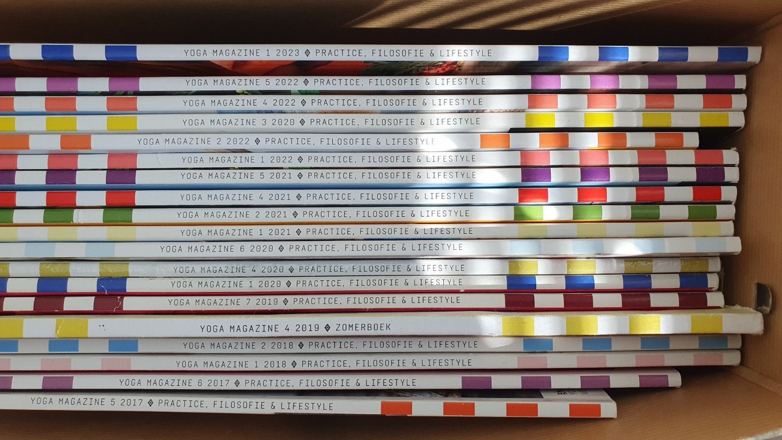 Stapel Yoga Magazines, Ophalen, Zo goed als nieuw, Lichaam en Geest