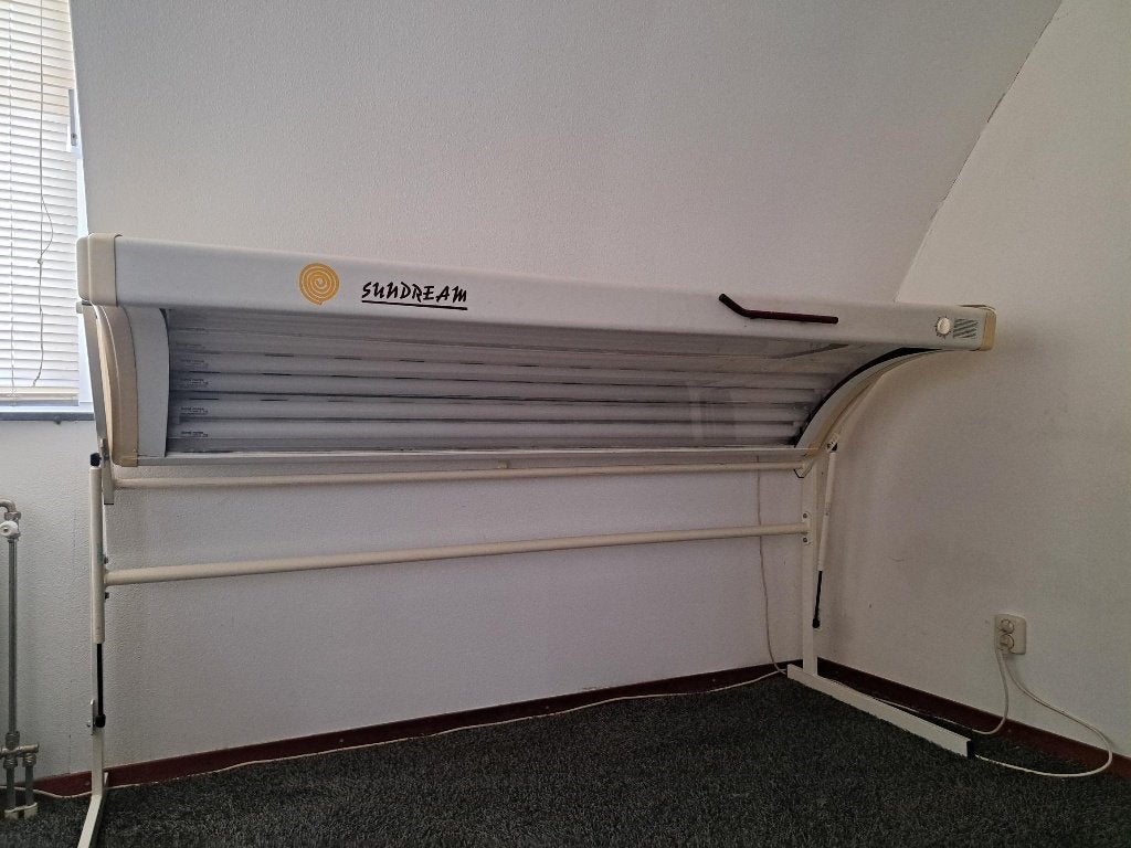 zonnebank gratis af te halen, Ophalen, Gebruikt, Zonnebank enkelzijdig, Minder dan 10 lampen