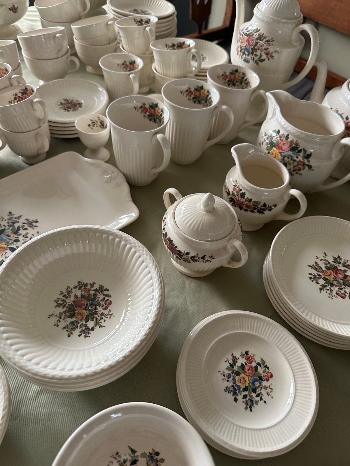 Veel Wedgwood conway schalen borden kop schotels, Ophalen
