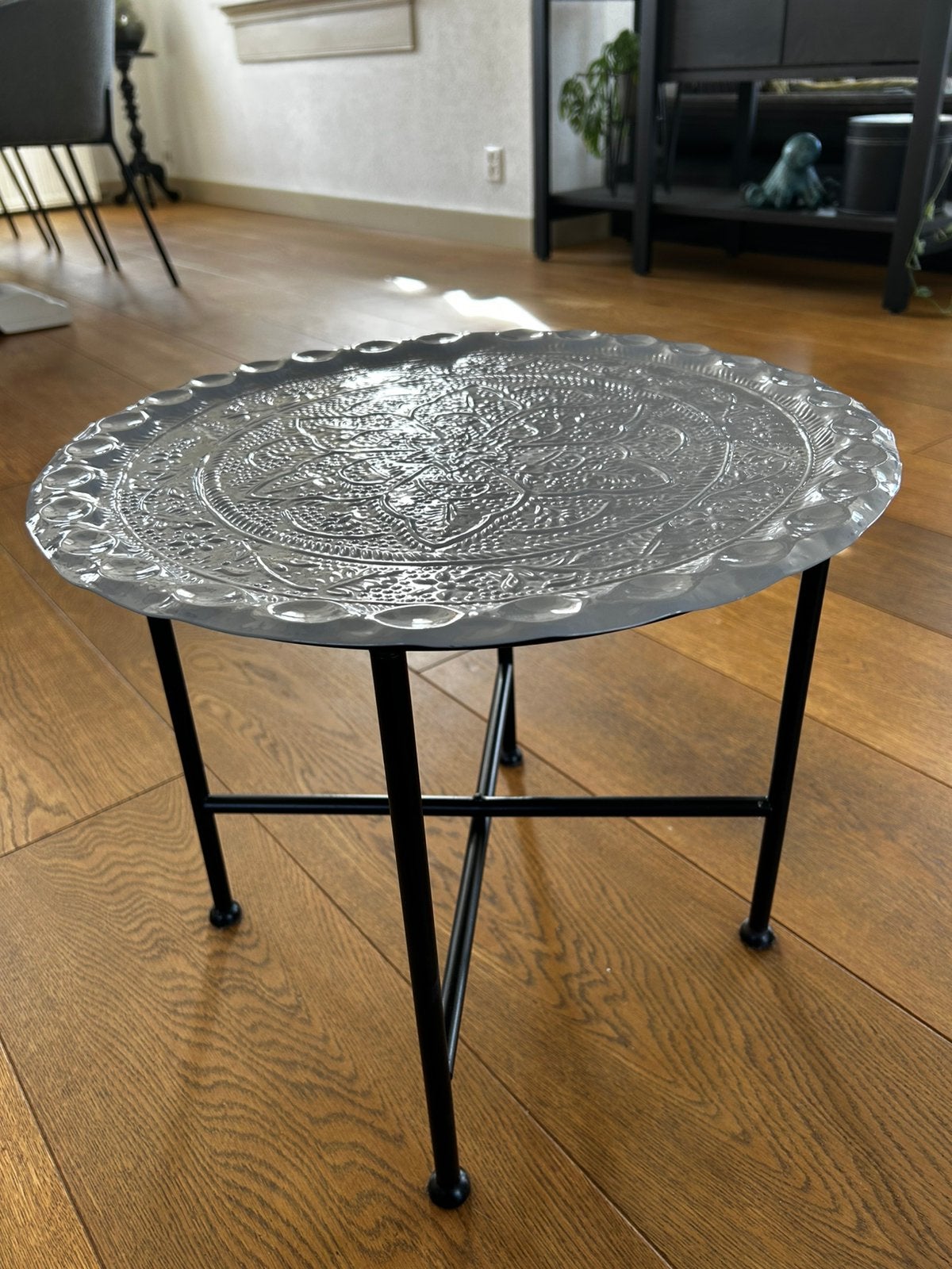Leuke bijzettafel met afneembaar dienblad zwart grijs, Ophalen, Minder dan 45 cm, Minder dan 55 cm, Metaal of Aluminium