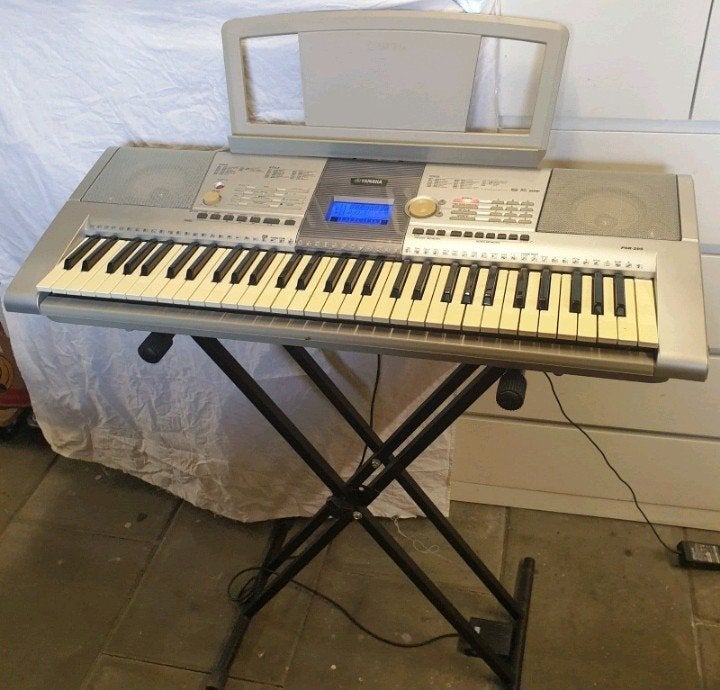 Yamaha keyboard psr-295 + standaard, Ophalen of Verzenden, Gebruikt, 61 toetsen, Yamaha