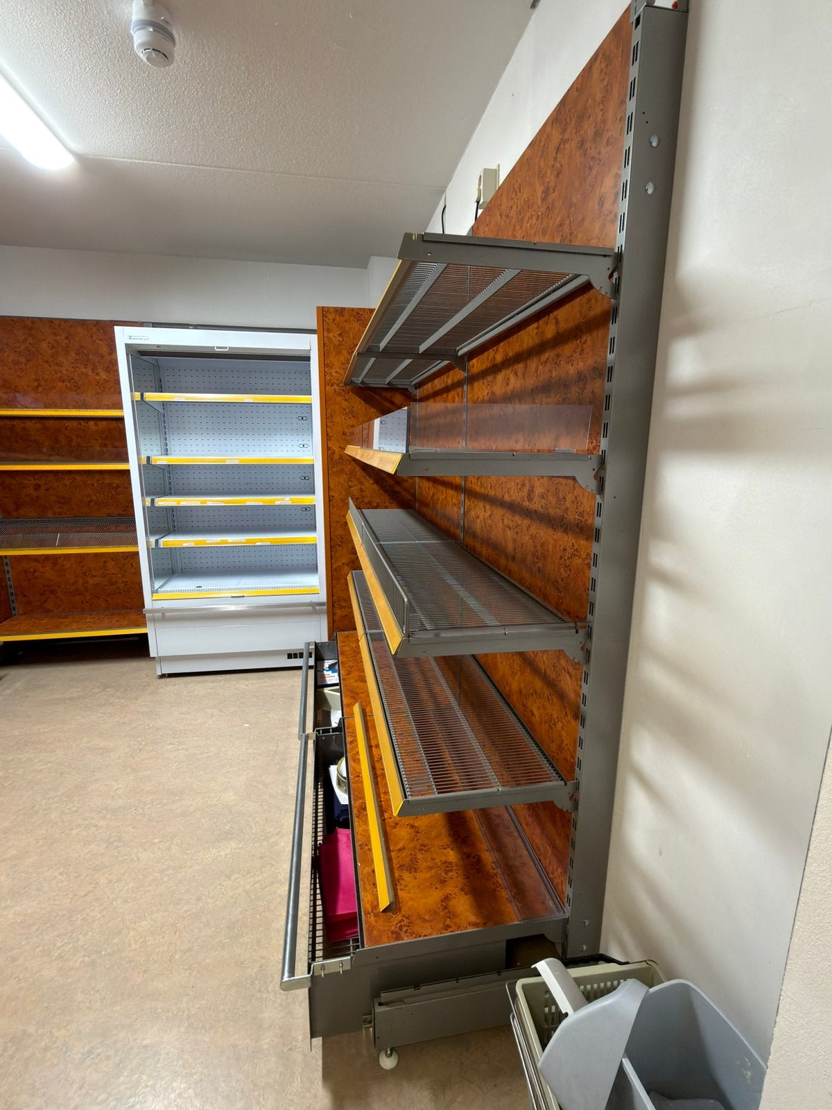 Winkel stelling wandkast 5 meter, Ophalen
