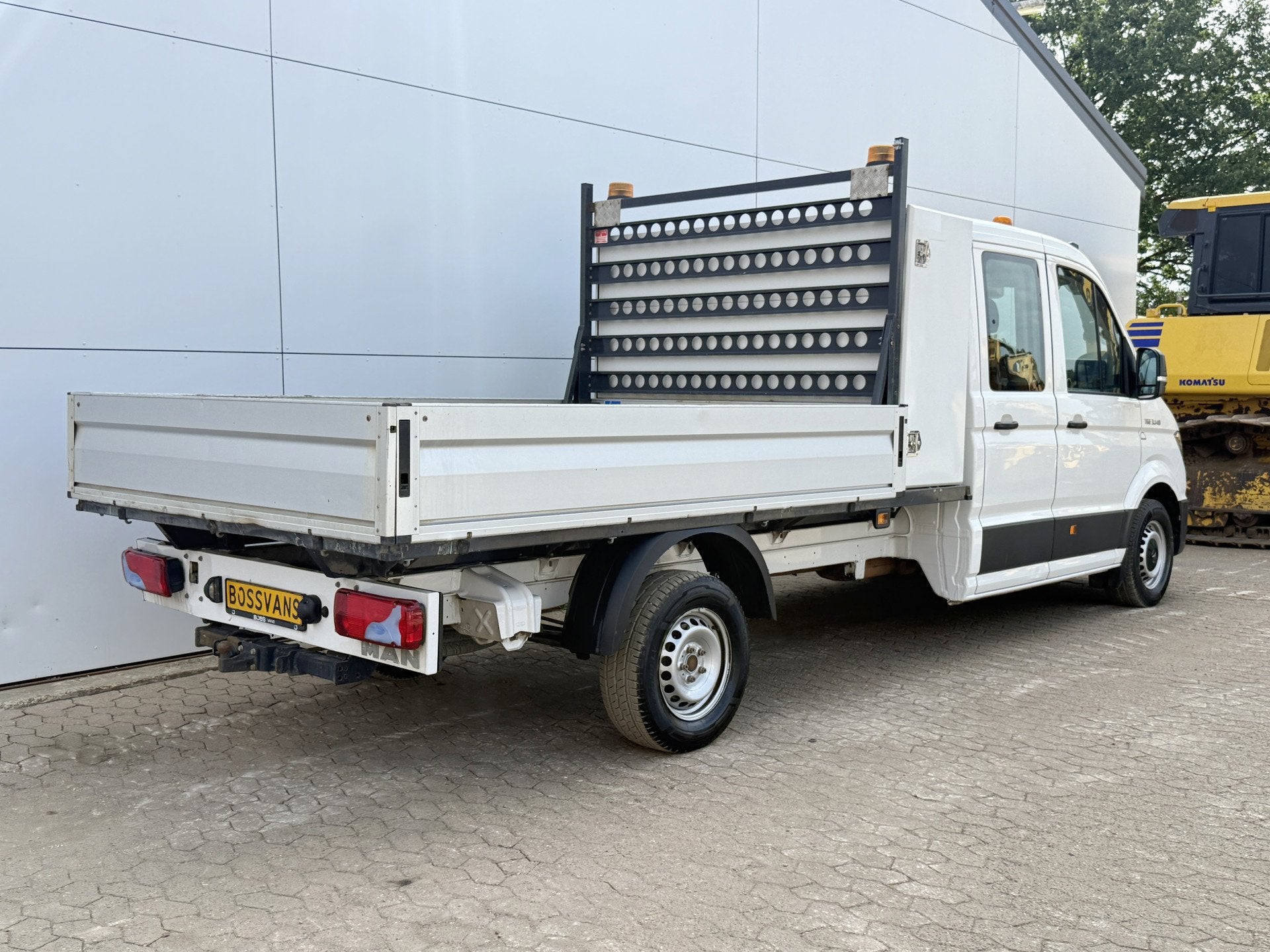 MAN TGE 3.140 2.0 TDI Automaat Open Laadbak Dubbele cabine 6, Gebruikt, Zwart, 4 cilinders, 2255 kg