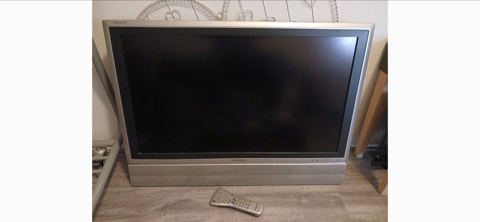 Gratis TV - Sharp Aquos LCD TV met afstandsbediening, Ophalen of Verzenden, Gebruikt, LCD, Sharp