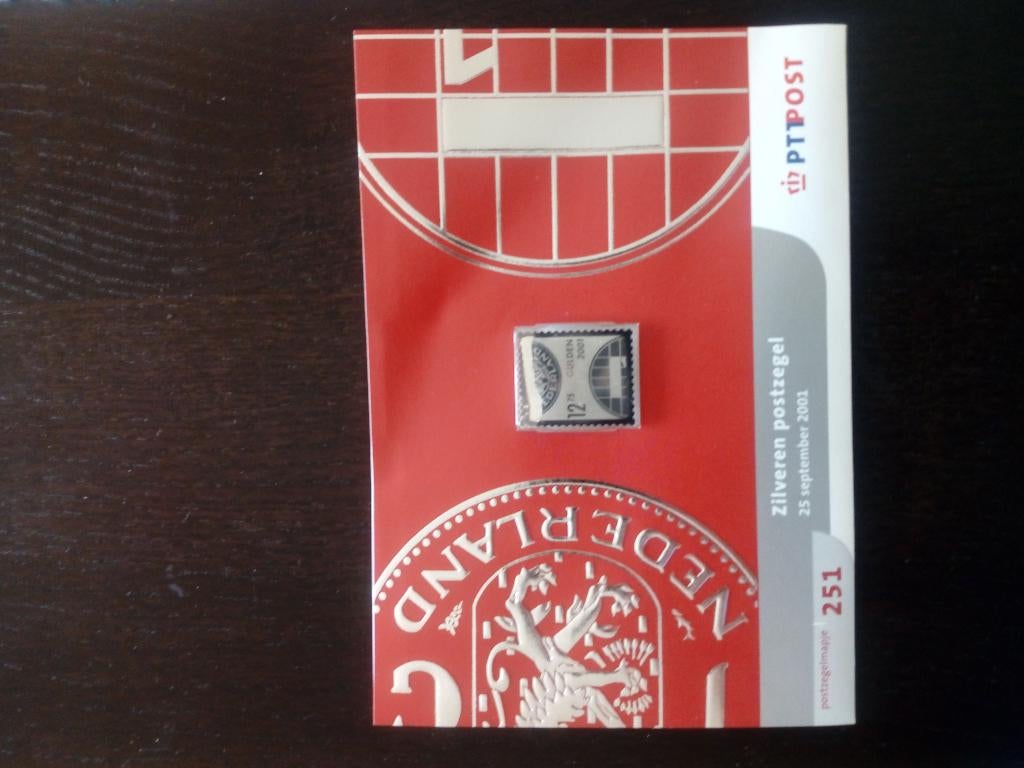 Zilveren postzegel 2001 in mapje 251 t.w.v. 12,75 gulden, Ophalen of Verzenden, Na 1940, Postfris