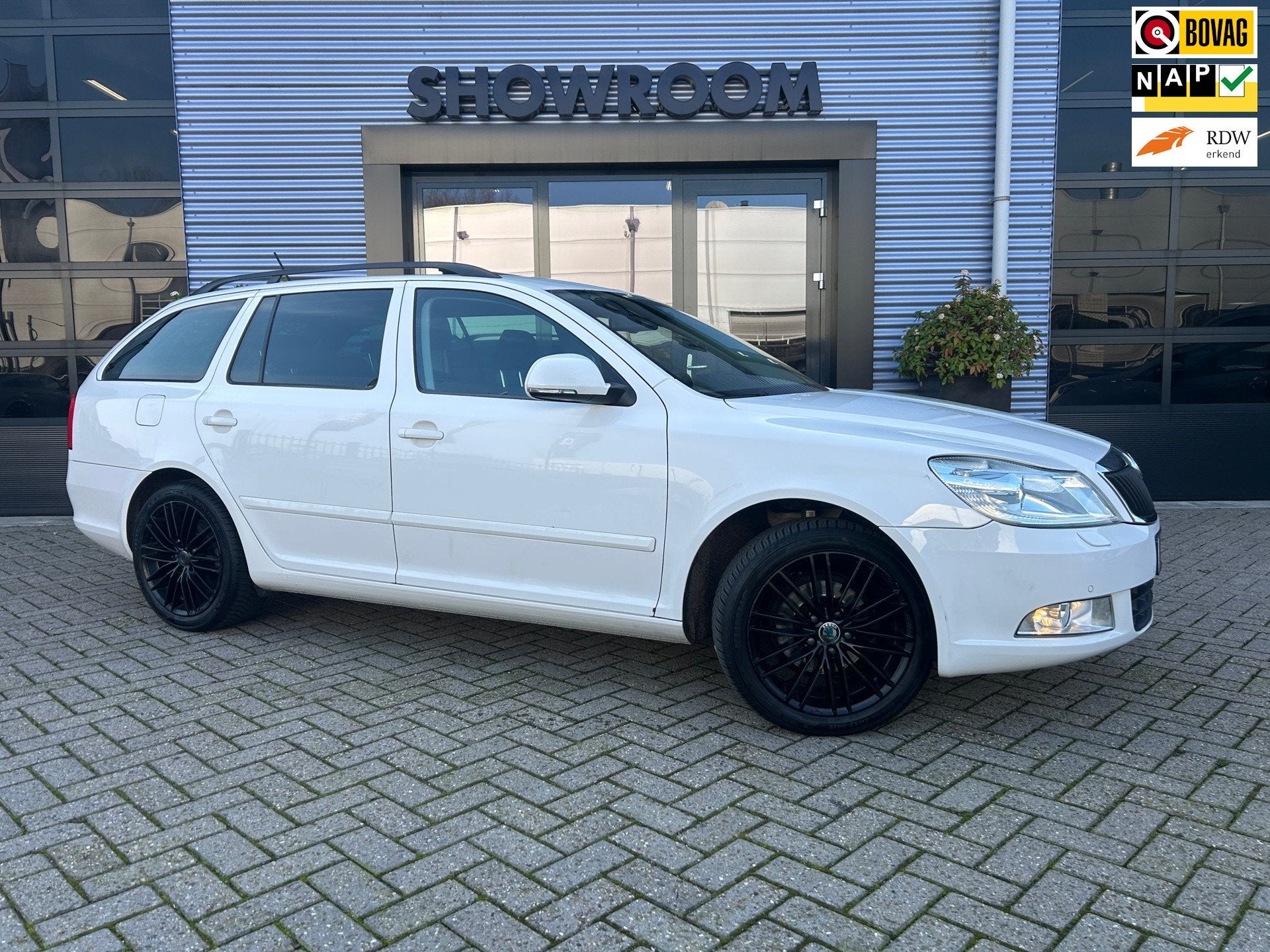Skoda Octavia Combi 1.2 TSI Elegance Business Line Automaat|, Euro 5, Stof, Gebruikt, Zwart