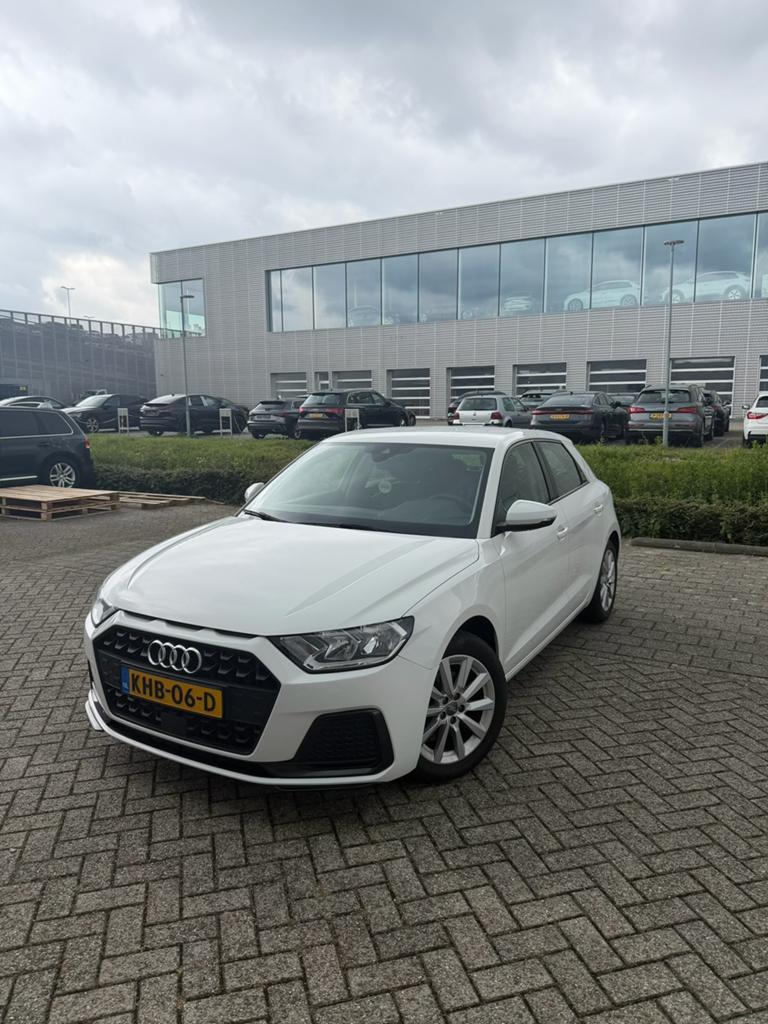 Audi A1 Sportback 30 TFSI l Carplay l Virtual l Automaat, Stof, A1, Wit, Bedrijf