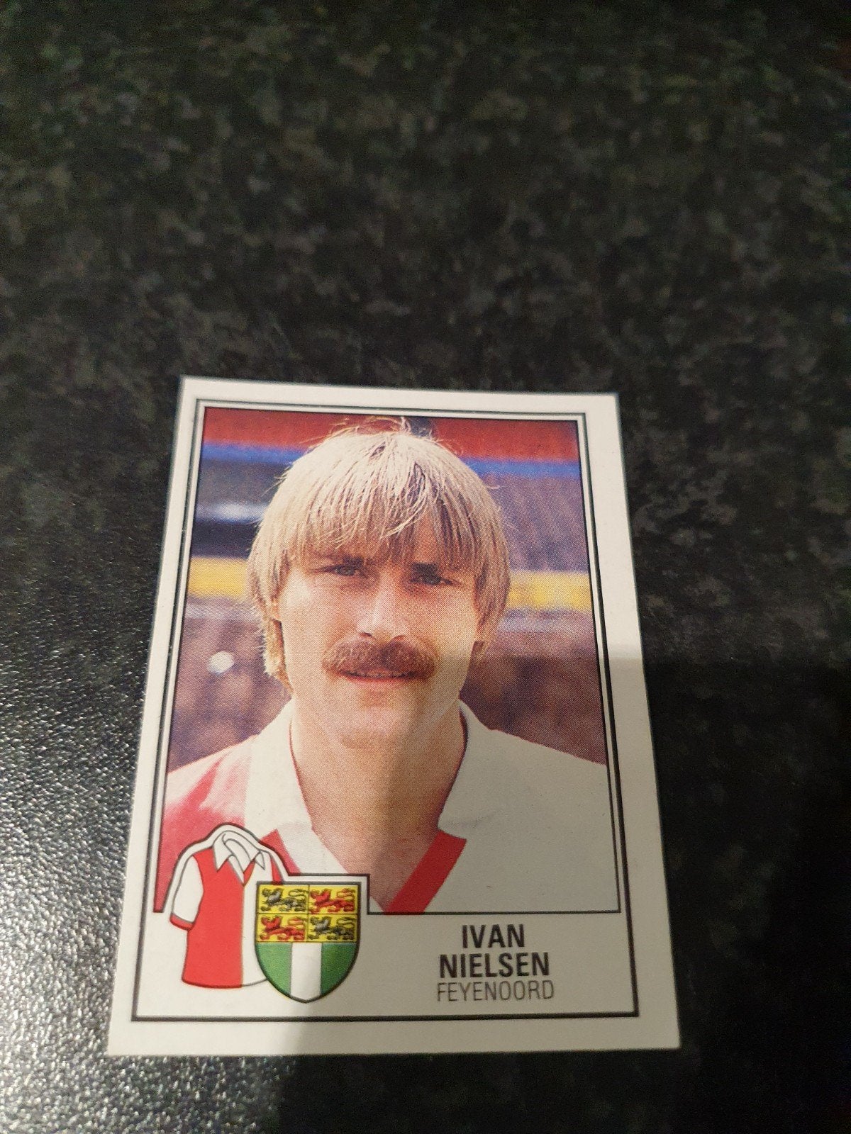 Panini Voetbal 85 - Nmr 84, Ophalen of Verzenden, Zo goed als nieuw, Sticker