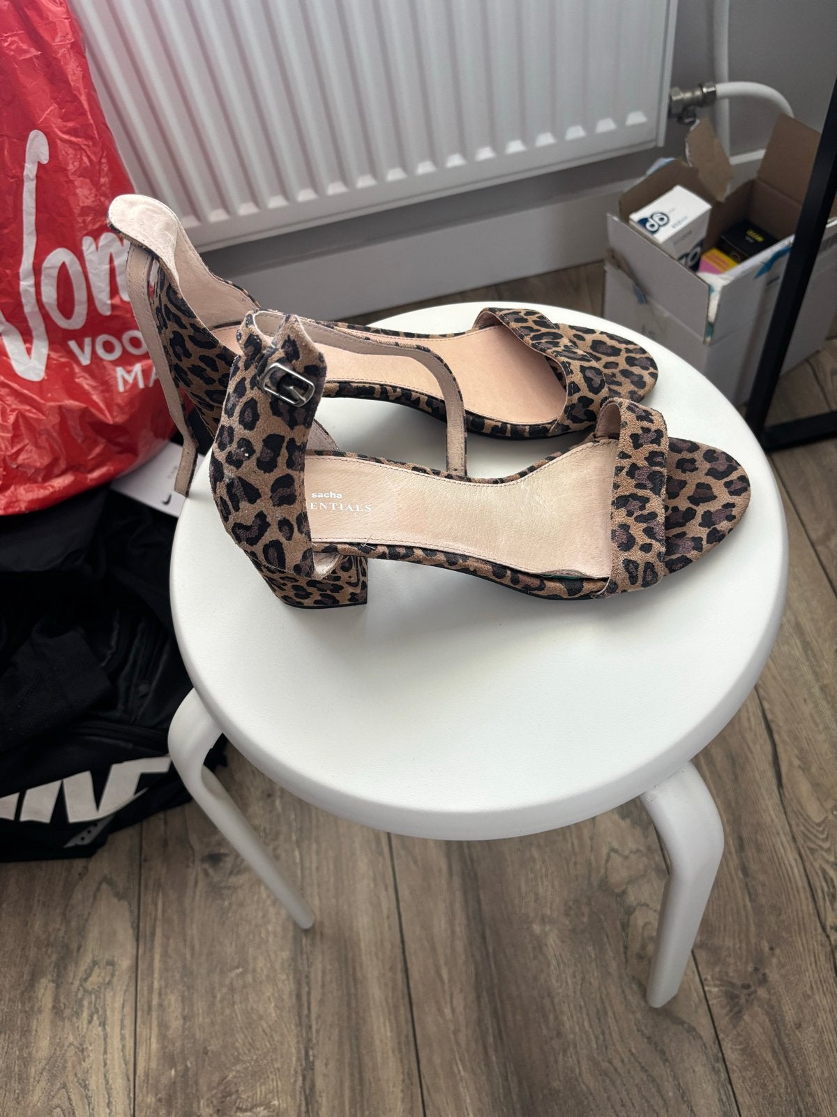 Sacha Essentials panterprint hakken - Zo goed als nieuw, Pumps, Bruin, Ophalen of Verzenden, Zo goed als nieuw