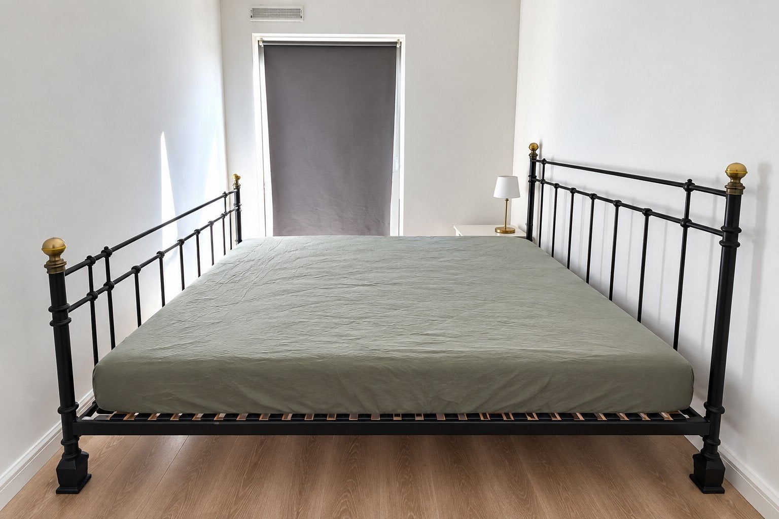IKEA Svelvik bedframe 160x200 cm met lattenbodem, Huis en Inrichting, Ophalen, Gebruikt, Zwart, Tweepersoons
