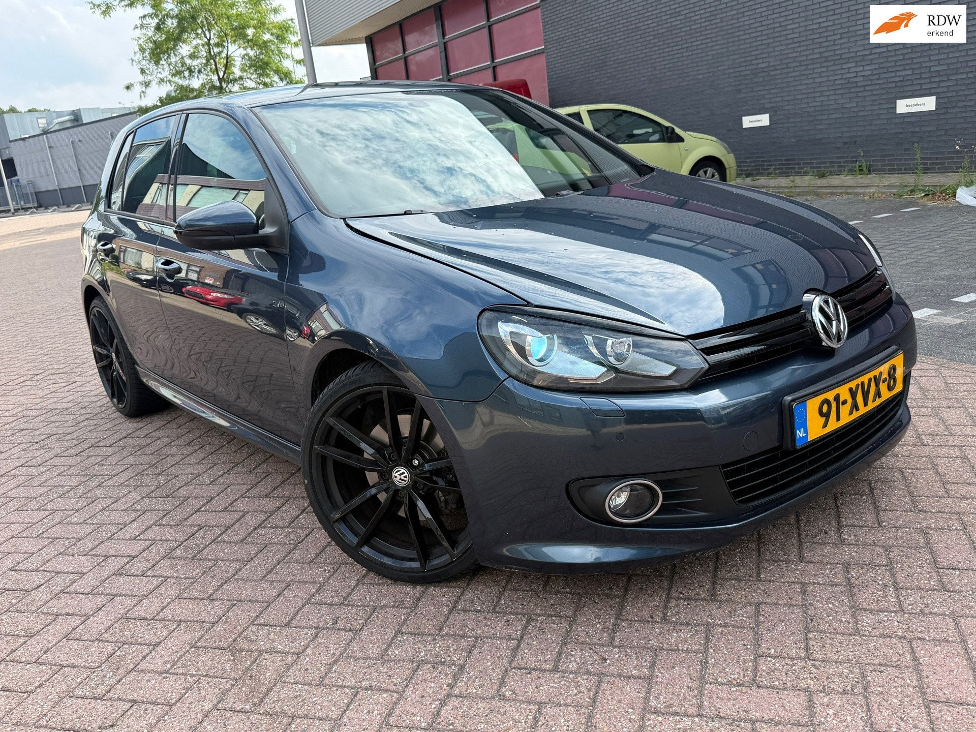 Volkswagen GOLF 1.4 TSI Highline Automaat PDC Volledig onder, Auto's, Volkswagen, Euro 5, 1258 kg, 4 cilinders, Blauw