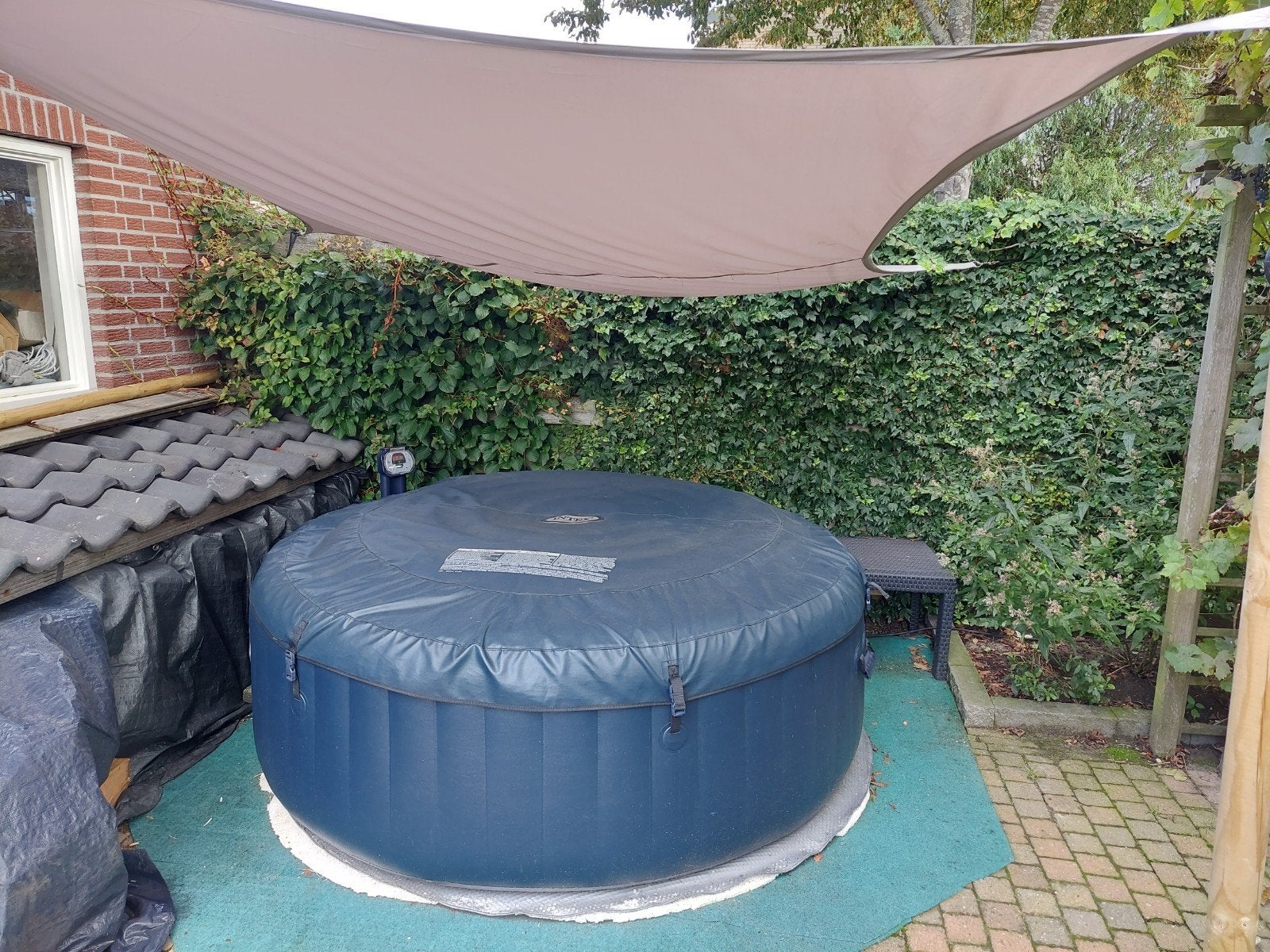 Intex Purespa jacuzzi met veel extra's, Ophalen, Gebruikt, Afdekzeil, Opblaasbaar