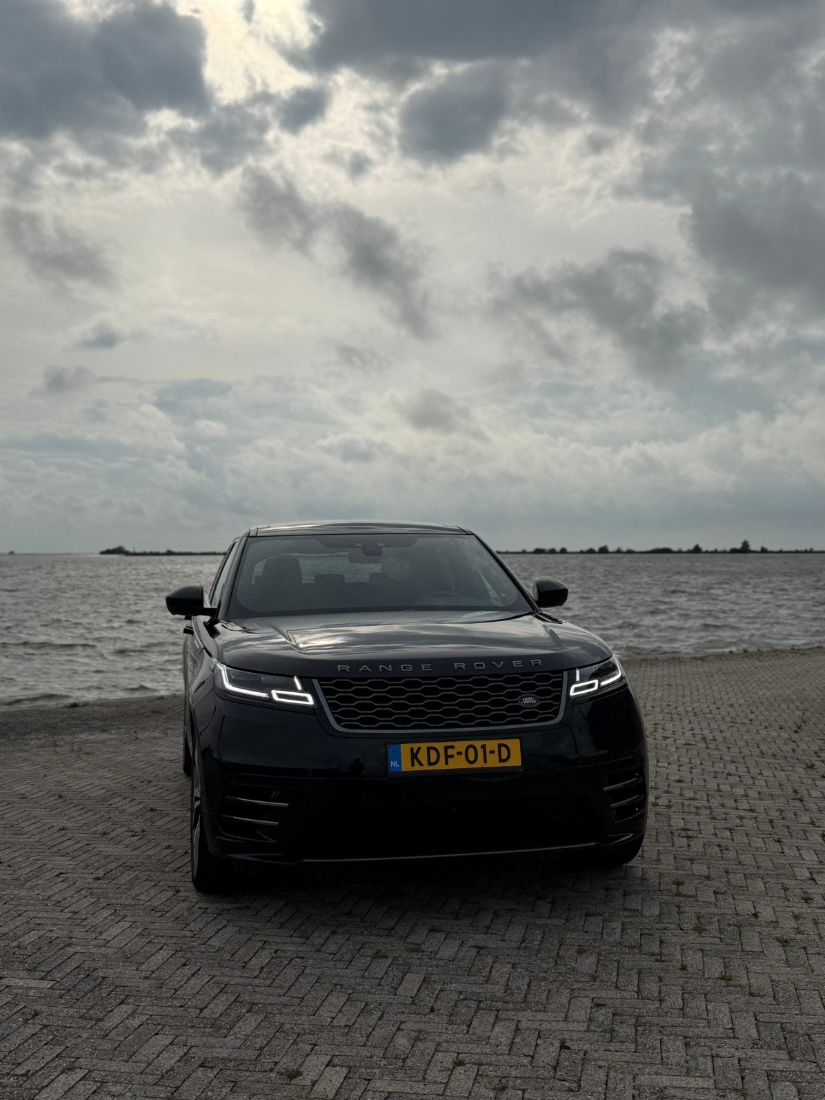 Land Rover Range Rover Velar 3.0 V6 300pk AWD AUT 2020 Zwart, Auto's, Automaat, 15 km/l, 2993 cc, Zwart