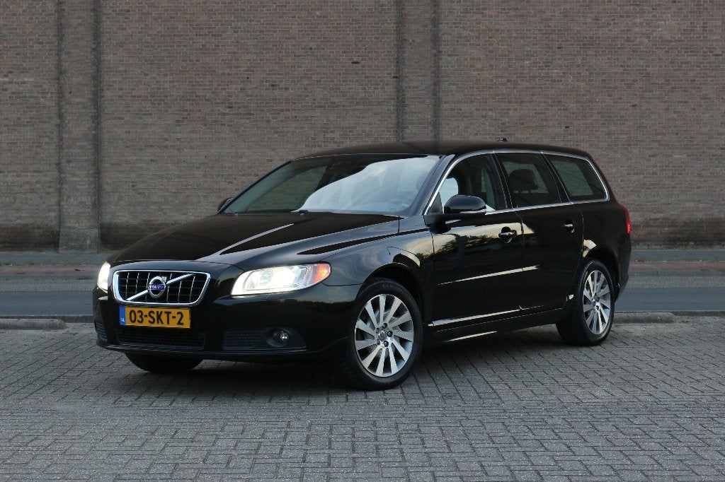 Volvo V70 1.6 T4 Limited Edition - Stoelverwarming, xenon, Voorwielaandrijving, 1596 cc, 15 km/l, Zwart